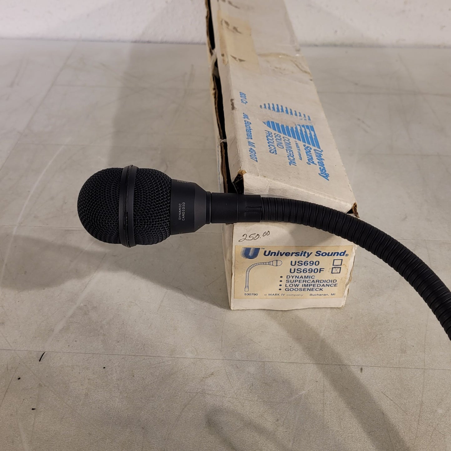 University Sound US690F Neodymium Dynamic Low Impedance Gooseneck Microphone