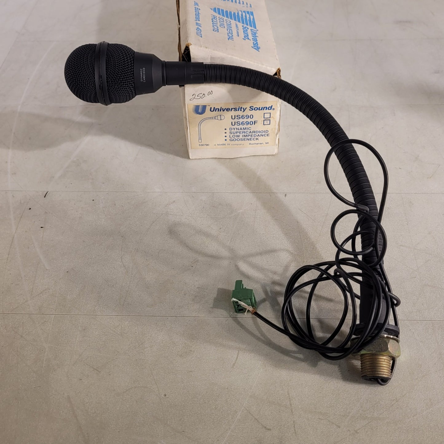 University Sound US690F Neodymium Dynamic Low Impedance Gooseneck Microphone