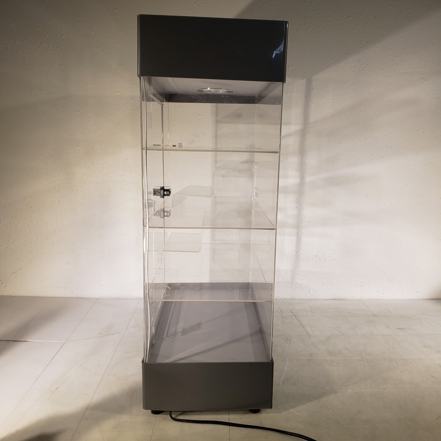Clear Display Case With Lights Laboratory Keys Included 18x26x9"