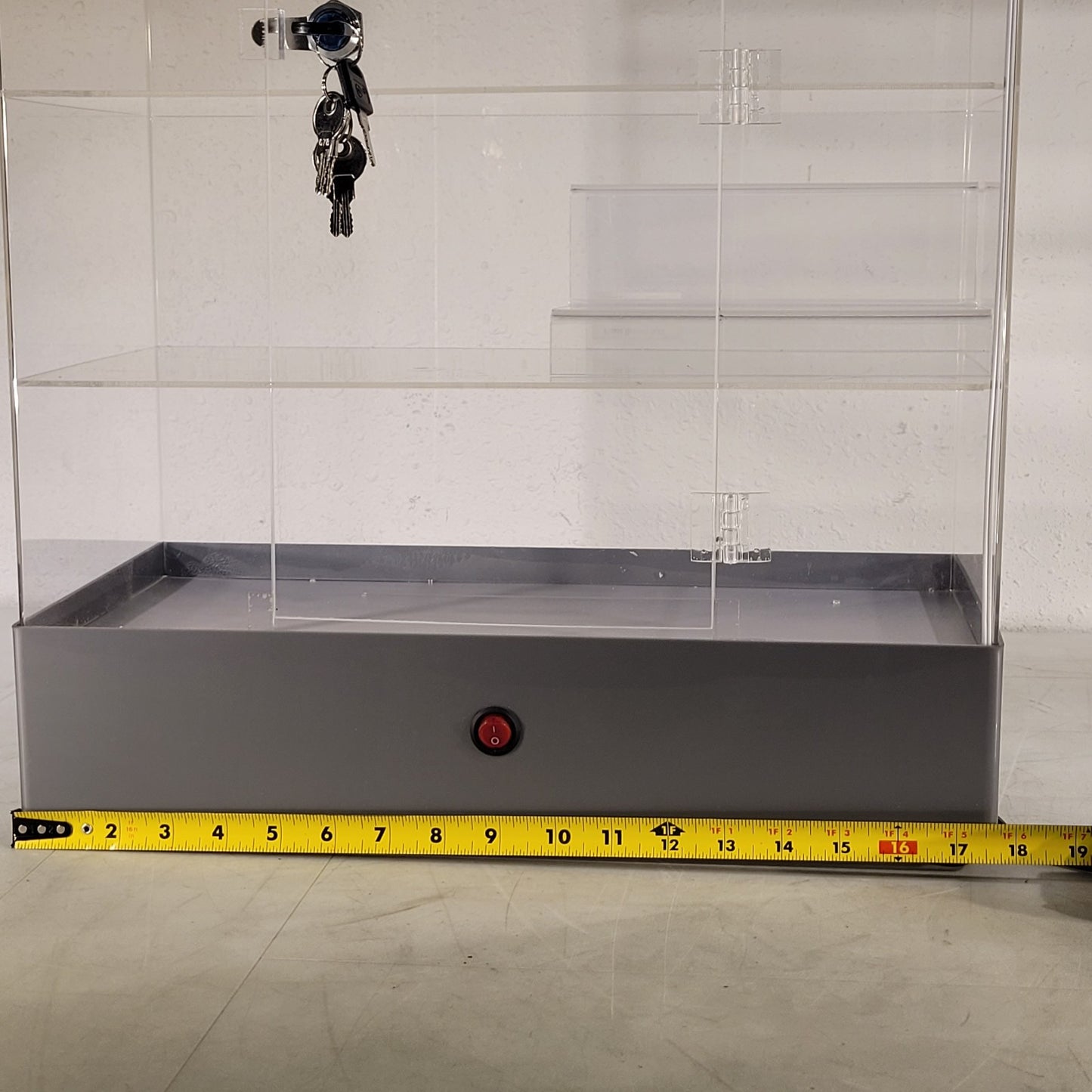 Clear Display Case With Lights Laboratory Keys Included 18x26x9"