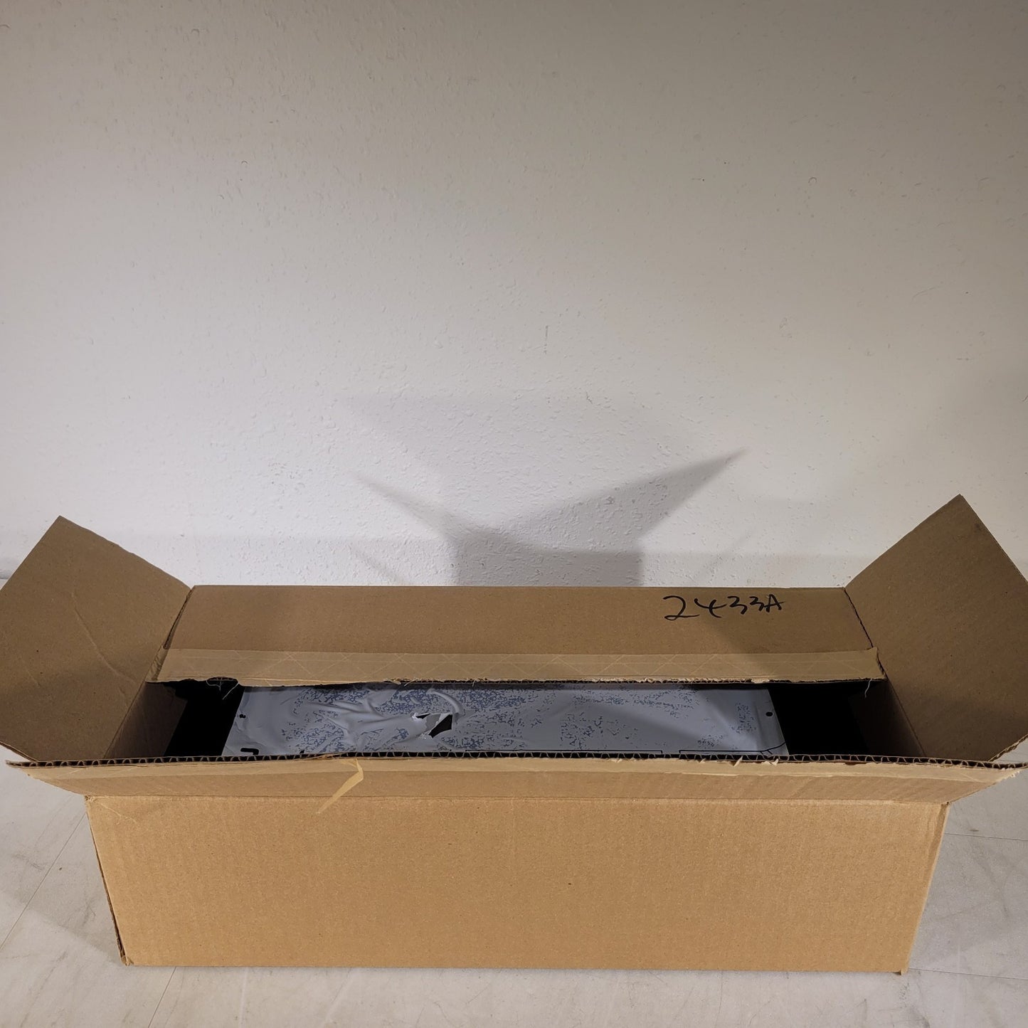 Moutable Viewport Port Metal Box 16-1/2" × 8-1/2" × 4-1/2 Black