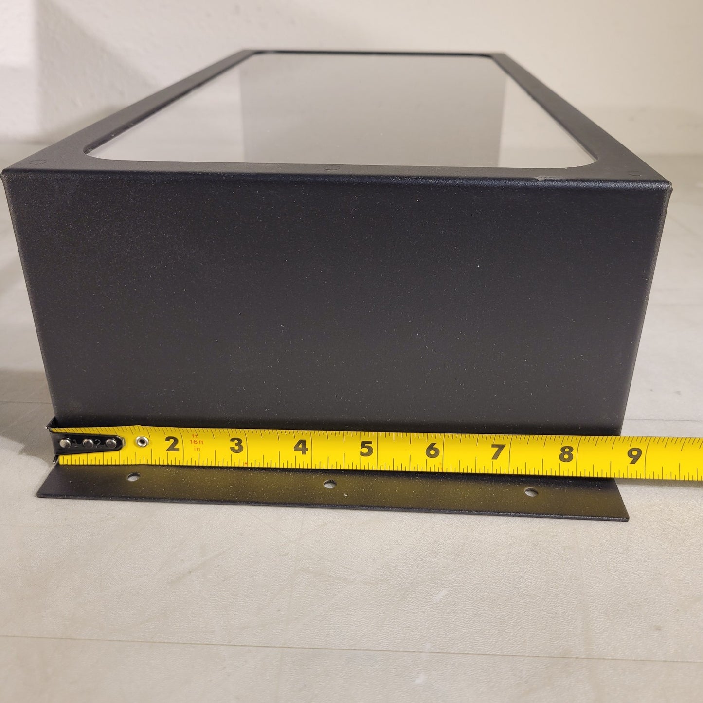 Moutable Viewport Port Metal Box 16-1/2" × 8-1/2" × 4-1/2 Black