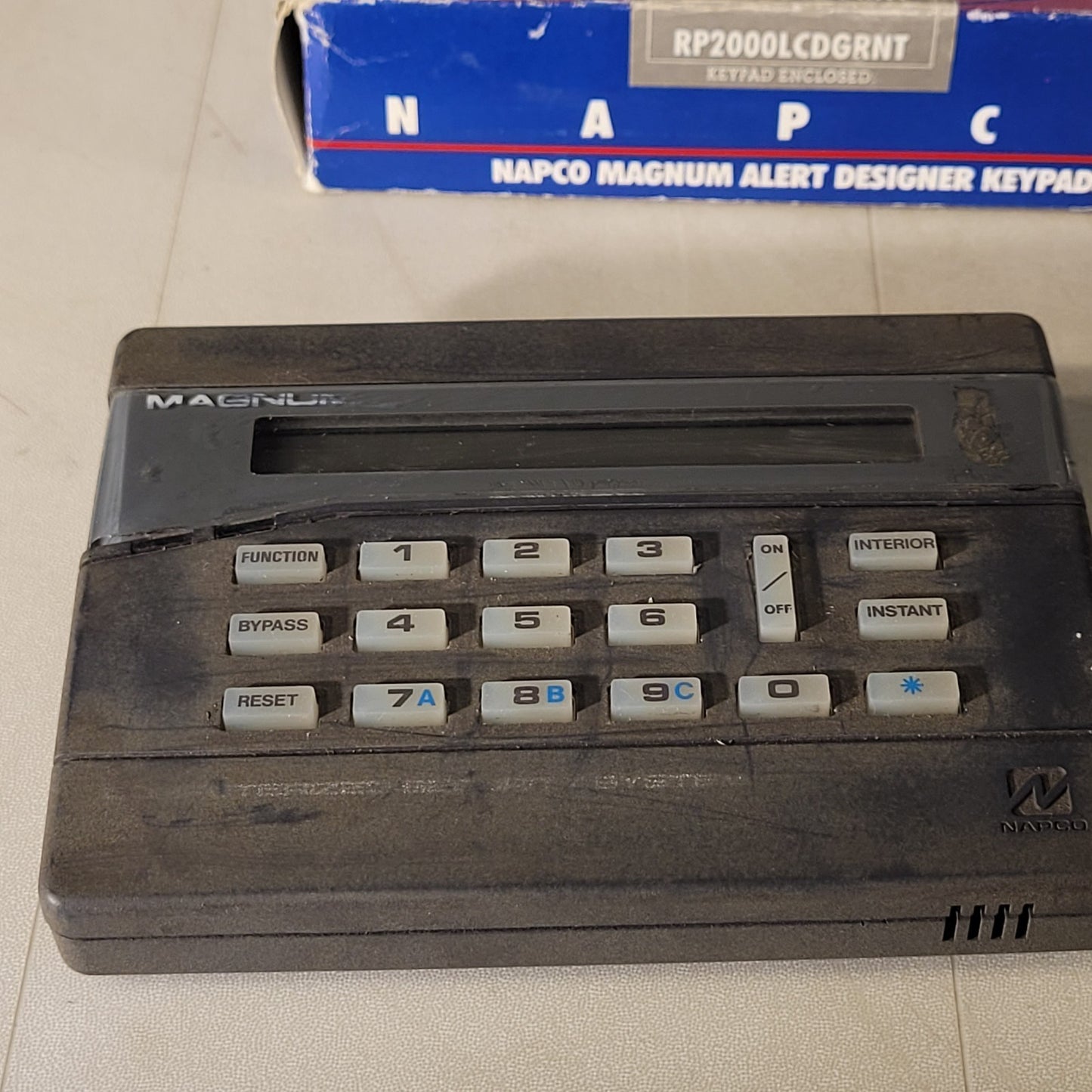 Napco Magnum Alert RP2000LCD GRNT Computerized Security System Grey Keypad