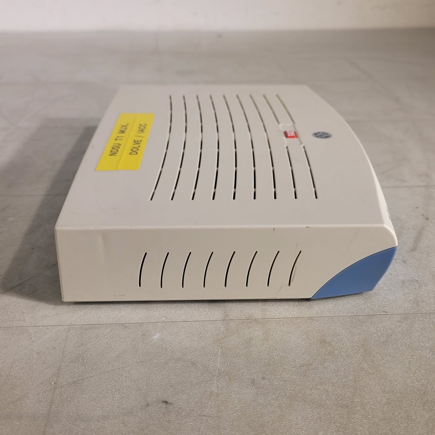 RAD OP-4T1L Optimux Multiplexer Combines 4 T1 Fiber Optics Over A Single Network