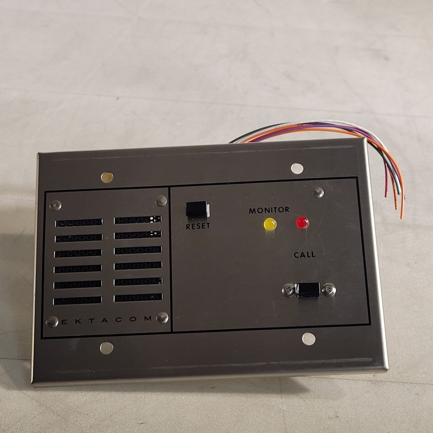 Ektacom HBB-101B Patient Call Station B06511-04 Rev I w/ Speaker