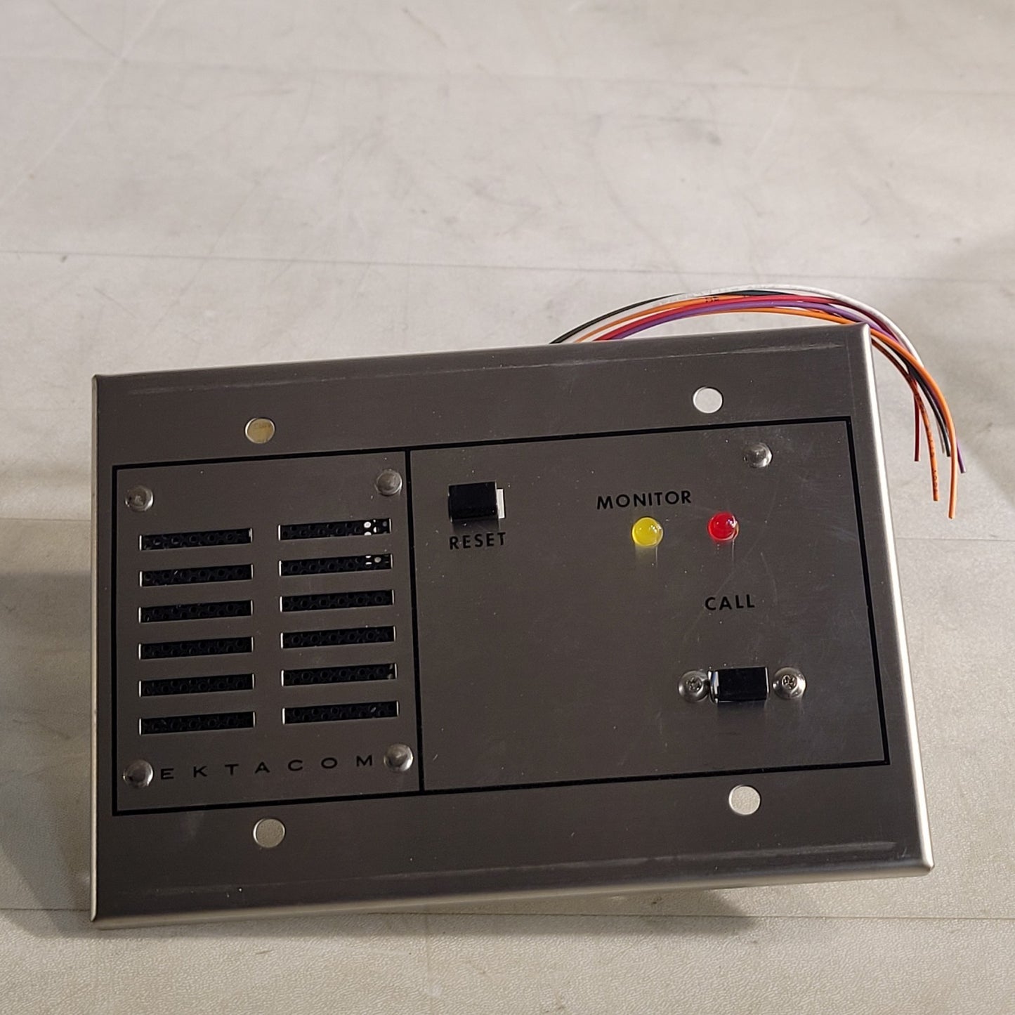 Ektacom HBB-101B Patient Call Station B06511-04 Rev I w/ Speaker