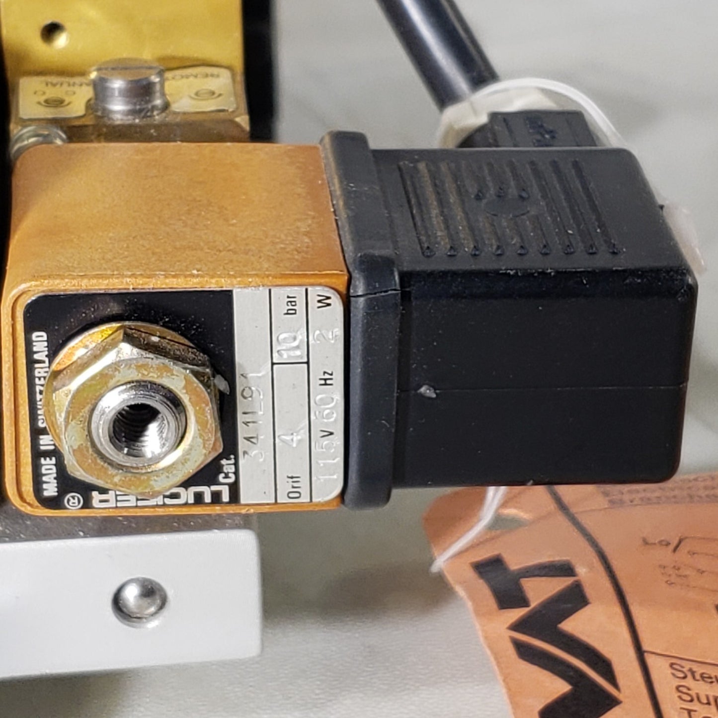 VAT 2.75" CF Conflat DN35CF Pneumatic Gate Valve High Vacuum SS F-36353-01
