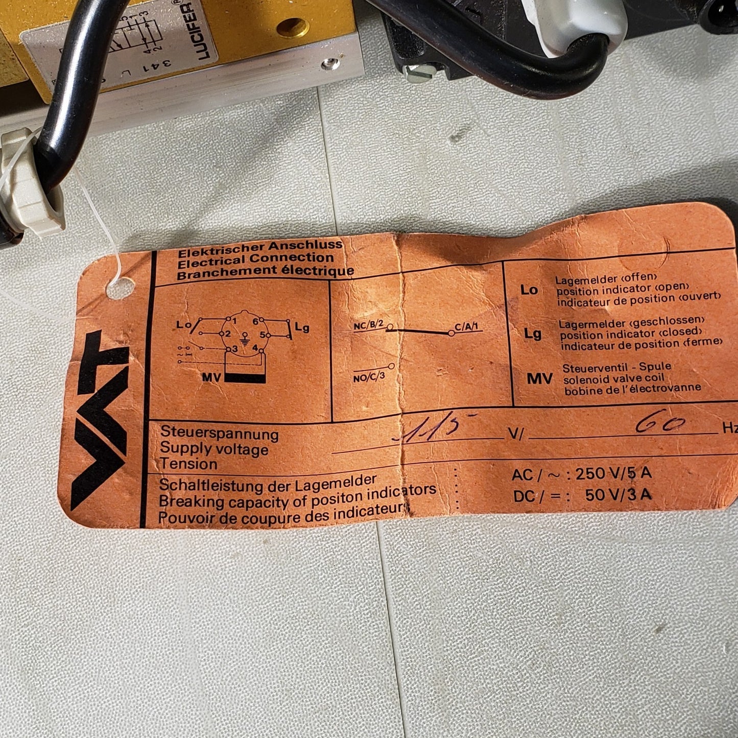 VAT 2.75" CF Conflat DN35CF Pneumatic Gate Valve High Vacuum SS F-36353-01