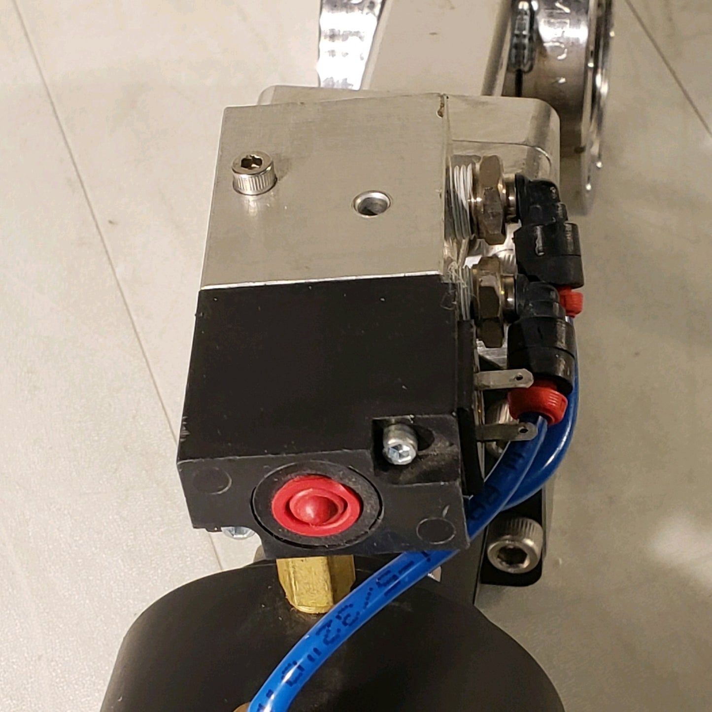 MDC 2.75" CF Conflat DN35CF Pneumatic Gate Valve High Vacuum SS GV-1500V-P-03