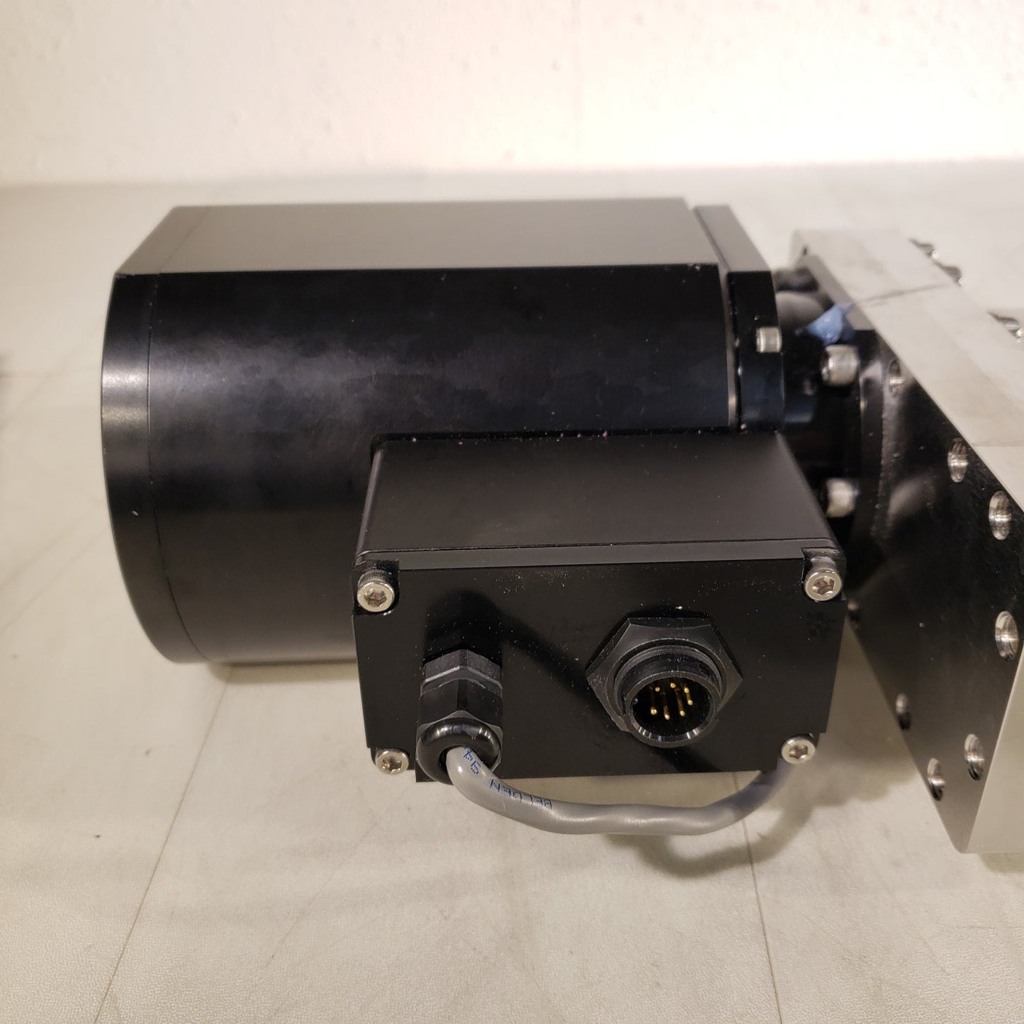 MDC 6" CF Conflat DN100CF Pneumatic Gate Valve SS 303016-101 E-GV-4000M-P CF100