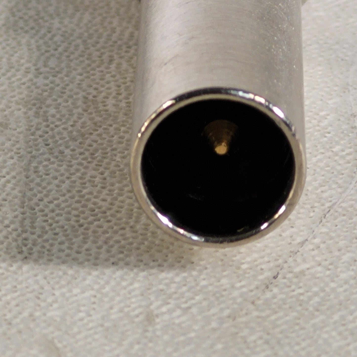 Trompeter TEI 14949 AD1W Weco BNC Female High Voltage Connector Radio RF Adapter