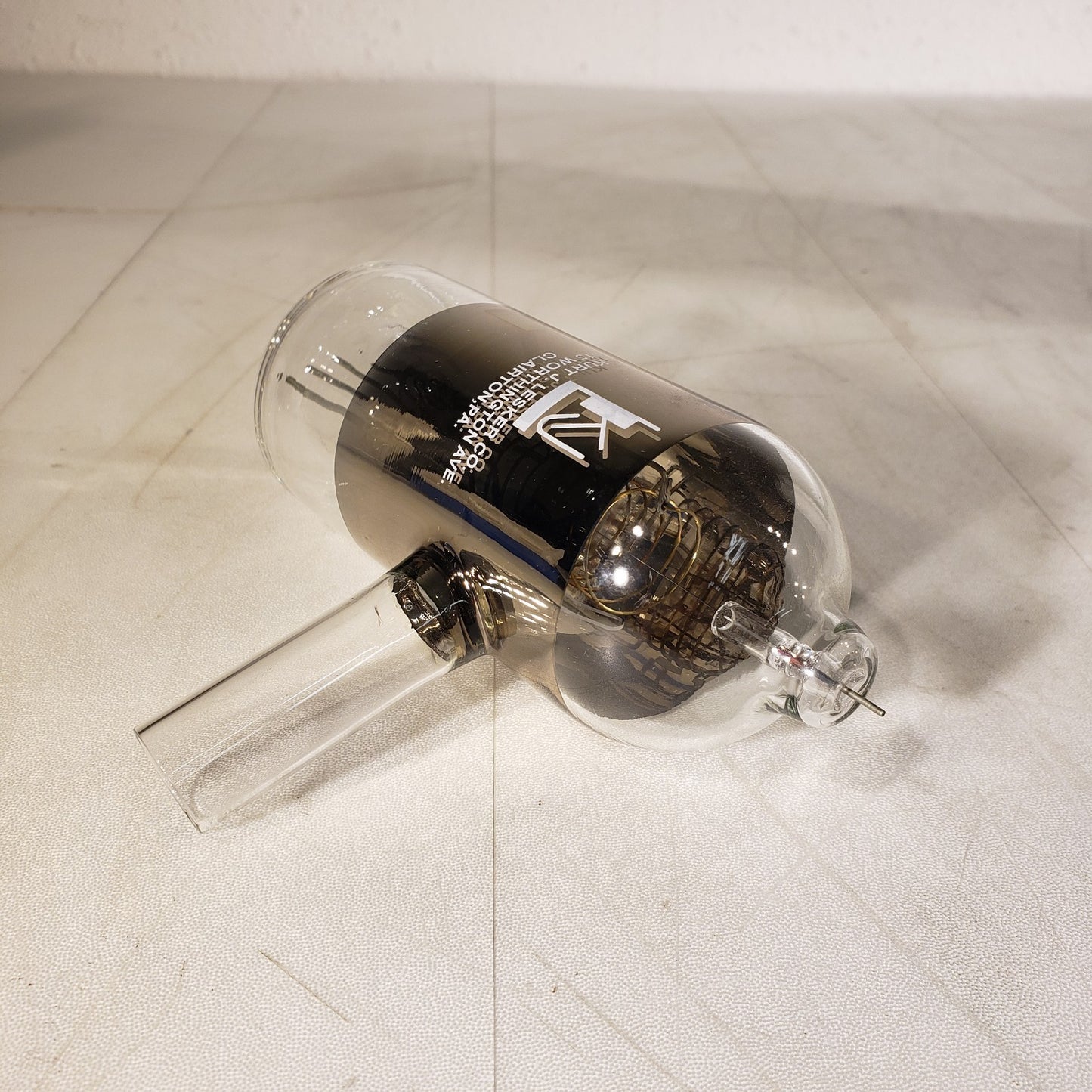 Kurt J Lesker Co G075P-PT Vacuum Tube High Vacuum Sensor HPV 4-Pin Tube Fitting