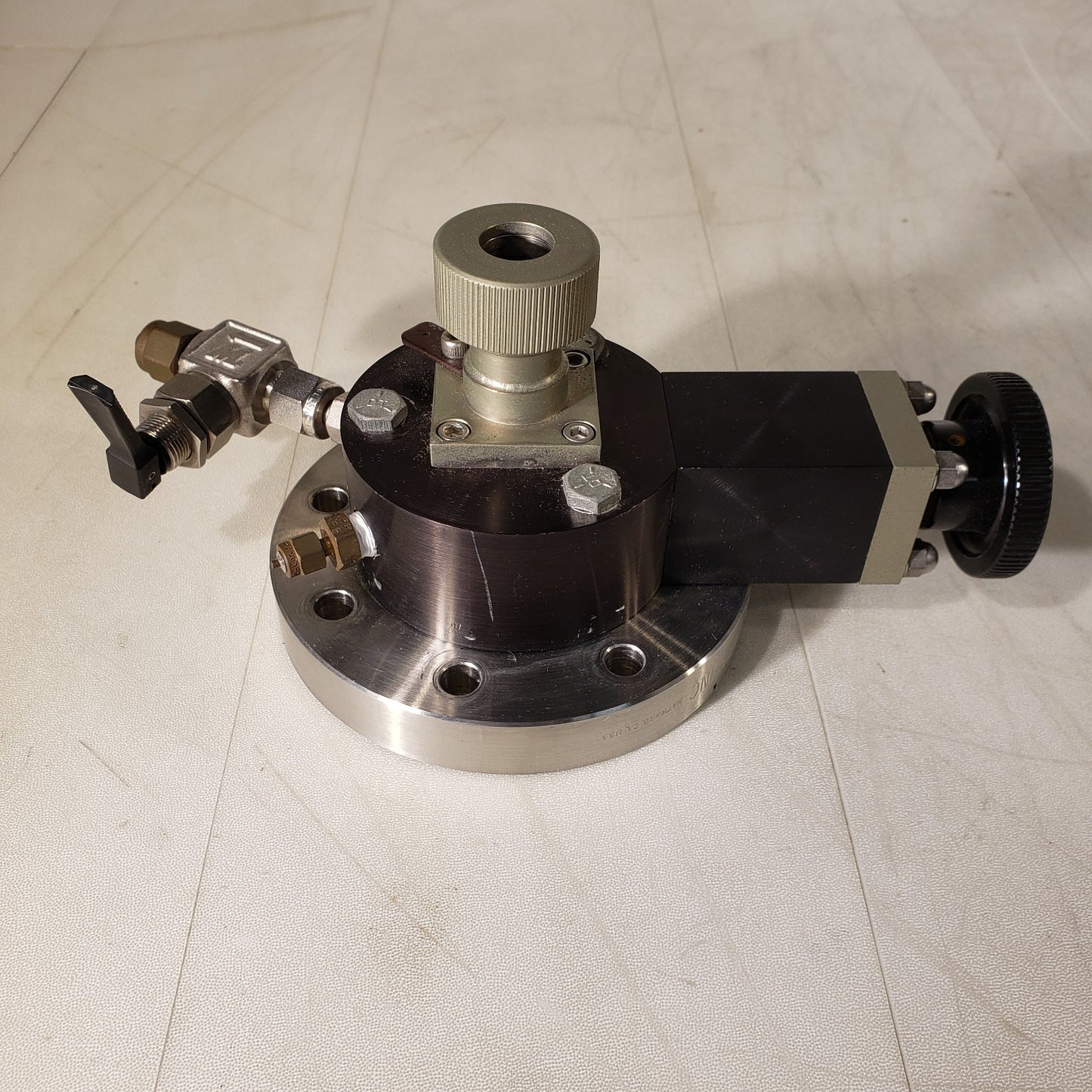 MDC Conflat DN63CF Flange w Shutter Valve 1/2" Ultra Torr UHV Ultra High Vacuum
