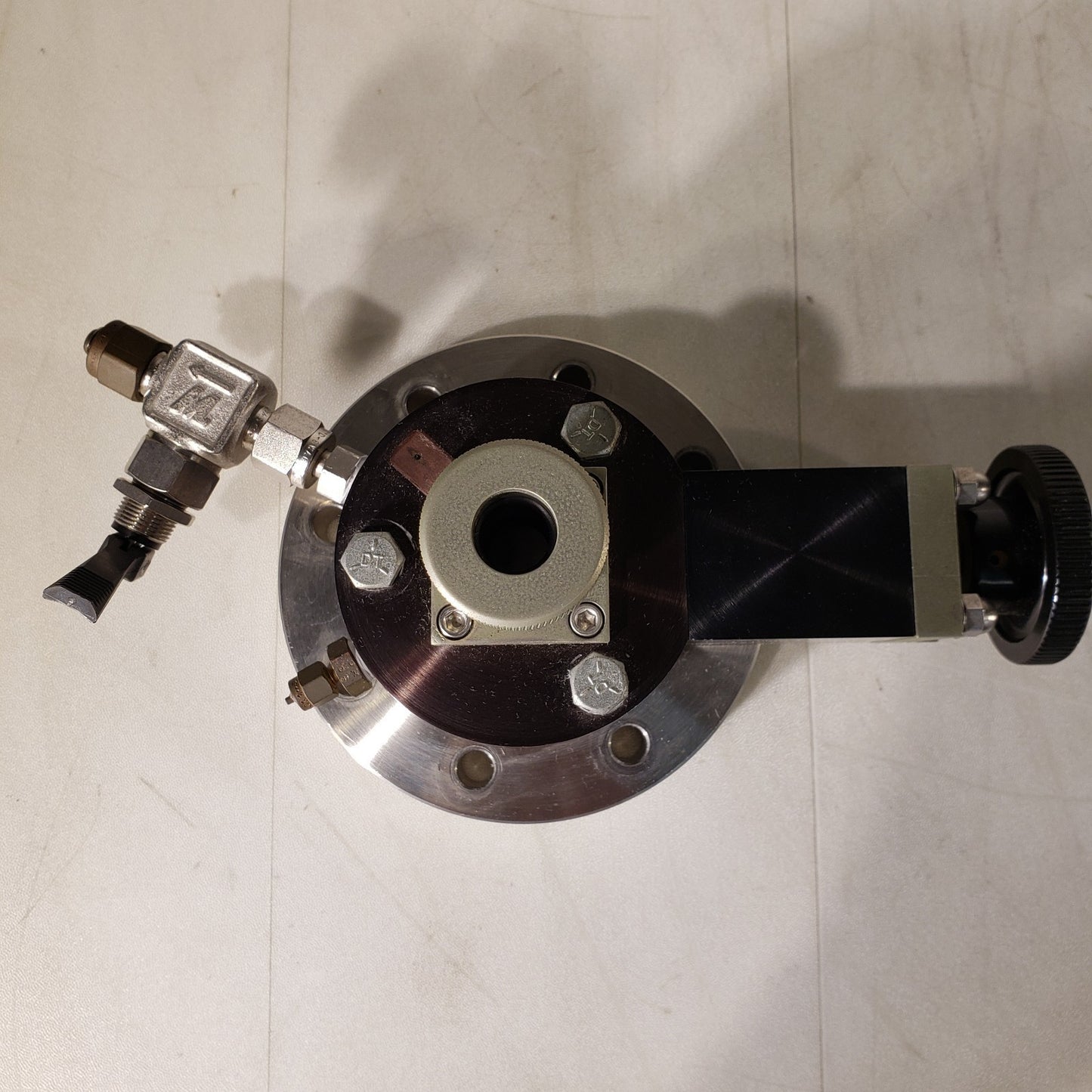 MDC Conflat DN63CF Flange w Shutter Valve 1/2" Ultra Torr UHV Ultra High Vacuum