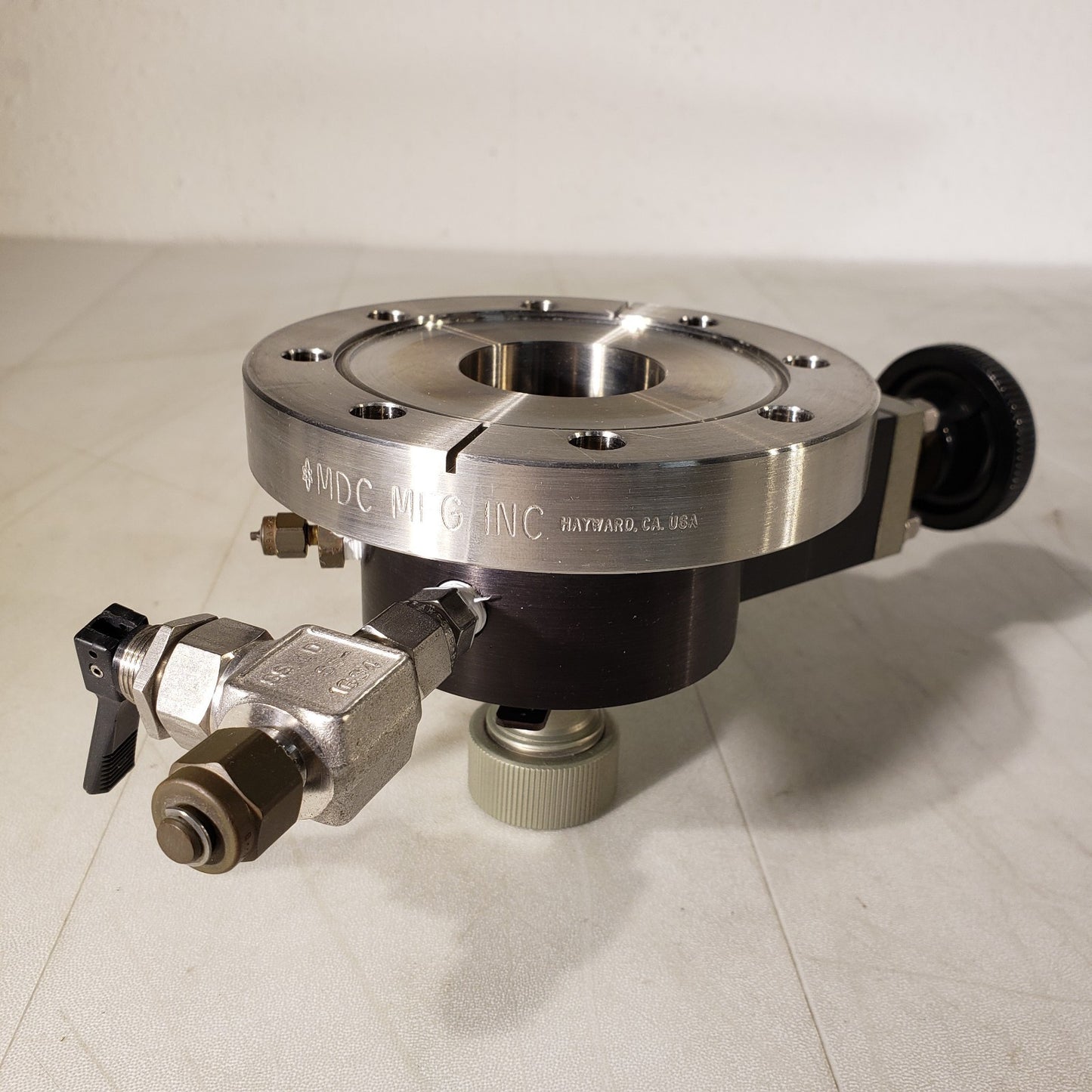 MDC Conflat DN63CF Flange w Shutter Valve 1/2" Ultra Torr UHV Ultra High Vacuum