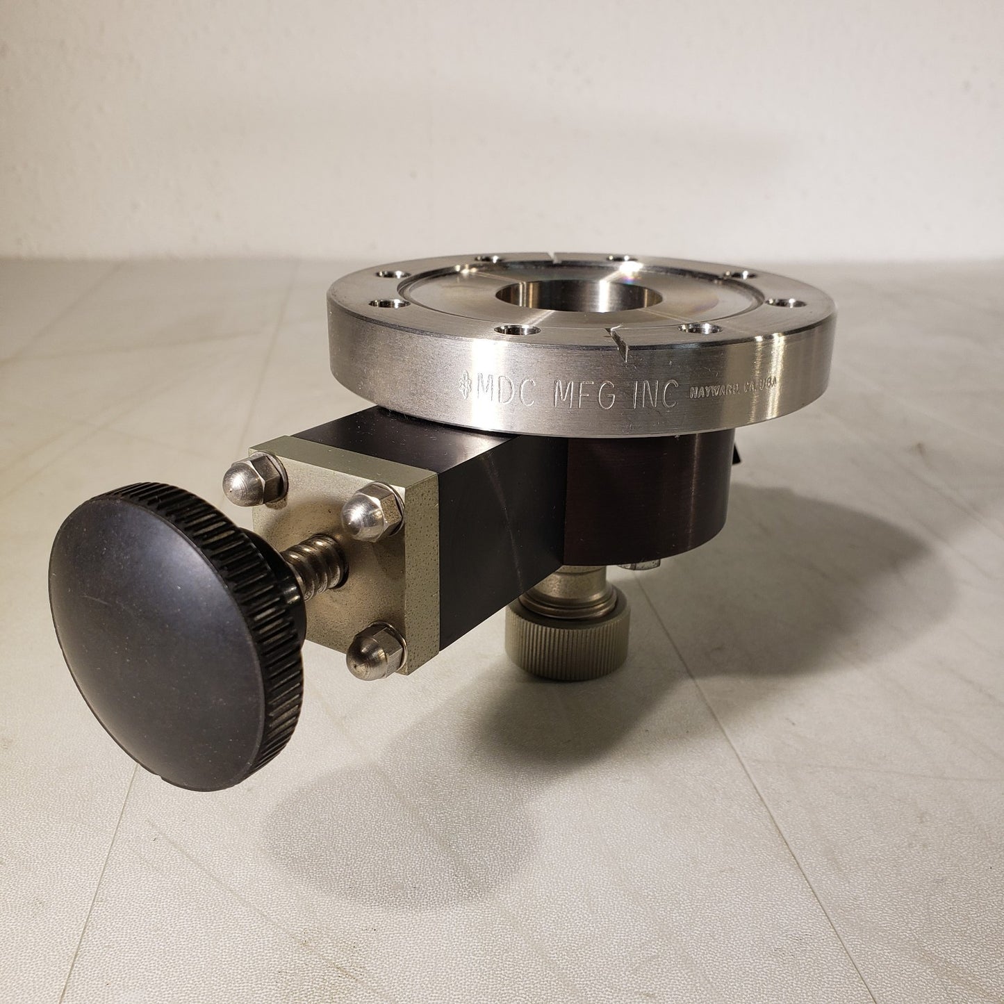 MDC Conflat DN63CF Flange w Shutter Valve 1/2" Ultra Torr UHV Ultra High Vacuum