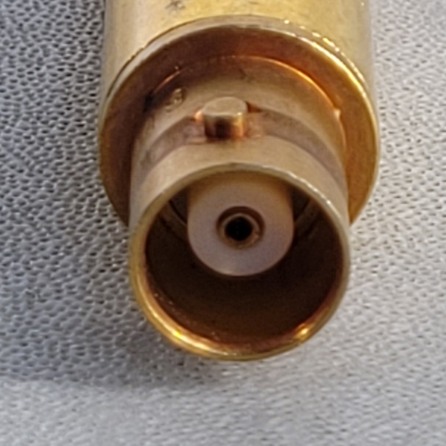 Trompeter TEI 14949 Weco BNC Female High Voltage Connector Radio RF Adaptor