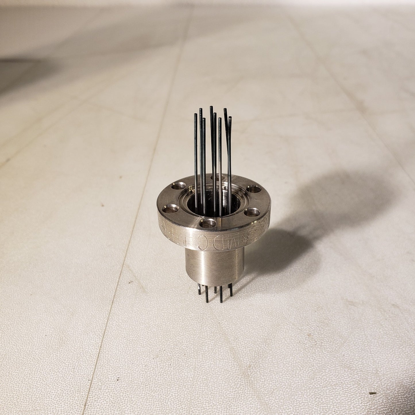 MDC DN16CF 1.33" CF 8-Pin Feedthrough Flange UHV Ultra High Vacuum SS