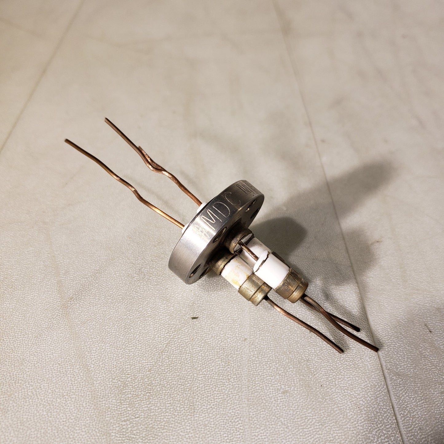 MDC 1.33" CF DN16CF Adapter 3-Pin Feedthrough UHV Ultra High Vacuum PARTS ONLY