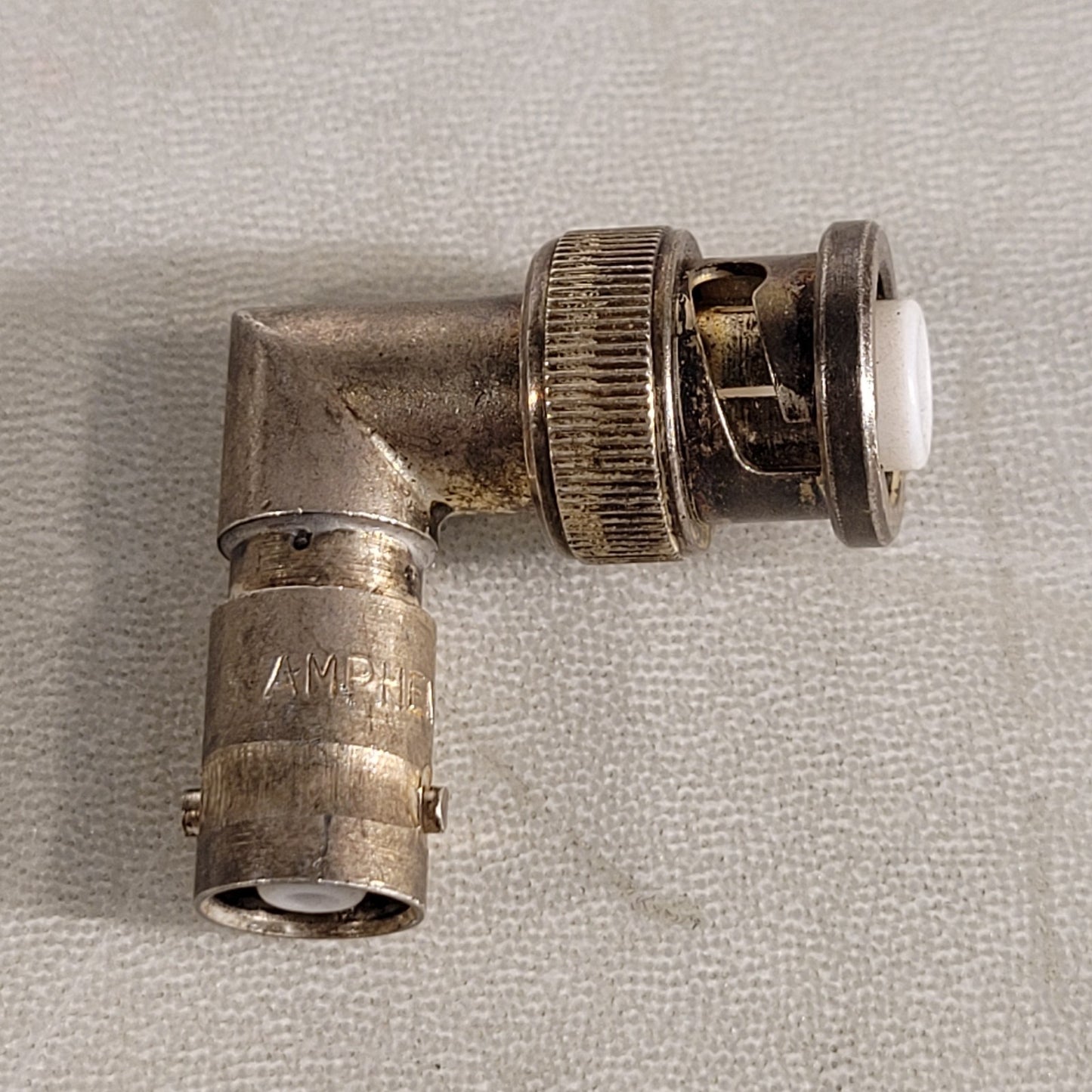 Amphenol 10425 MHV Male High Voltage Connector Radio RF Adapter 90° Angle Elbow