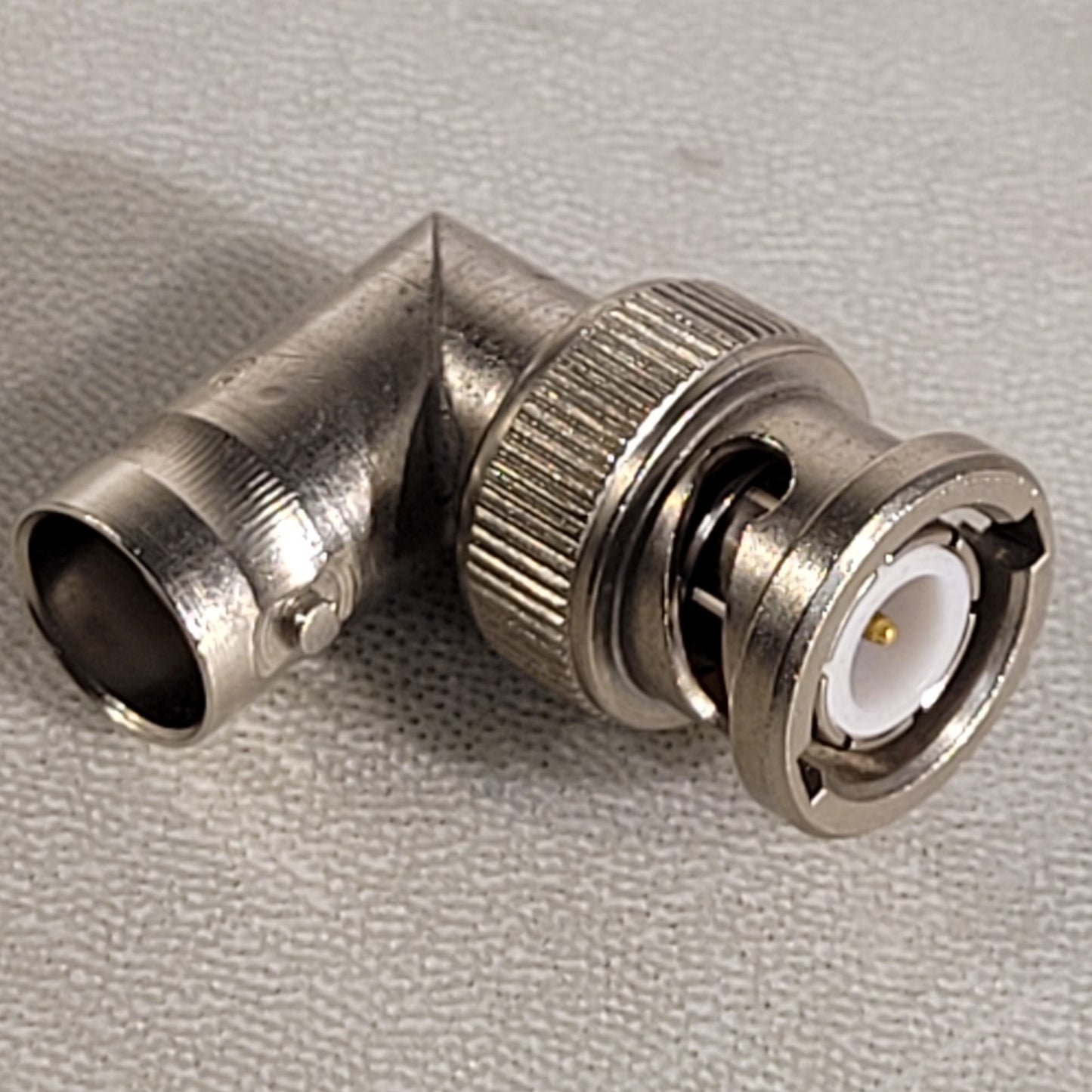 1250-0076 BNC Male Female Voltage Connector Radio RF Adaptor Elbow 90°