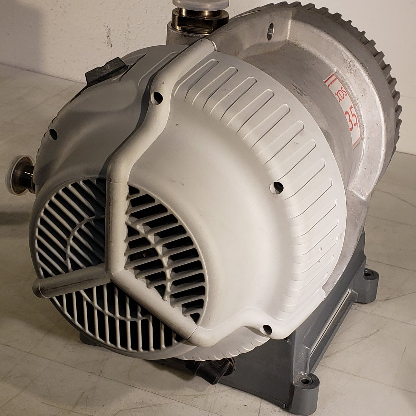 READ- BOC Edwards XDS35i A73001983 Dry Scroll 100/230VAC High Vacuum Pump