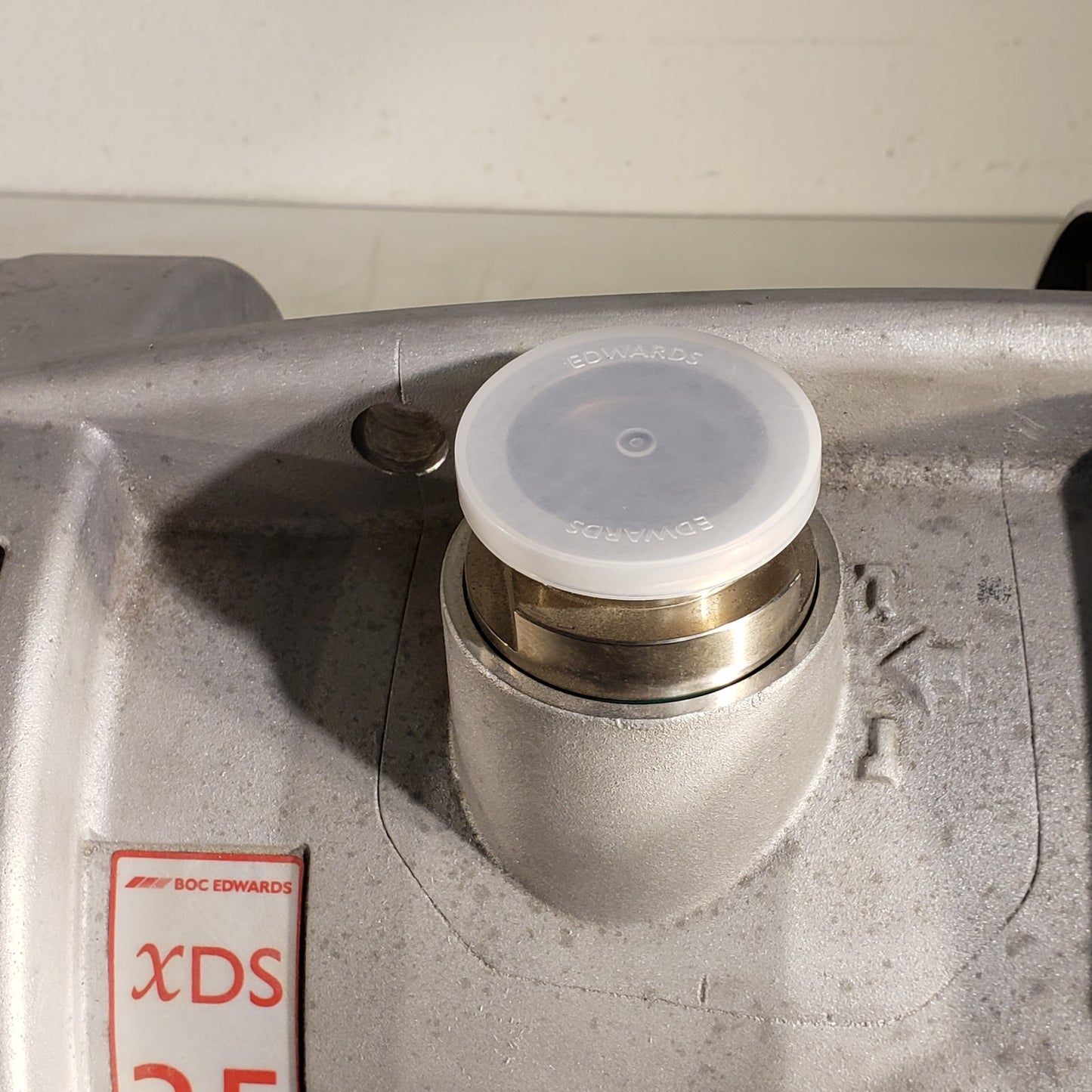 READ- BOC Edwards XDS35i A73001983 Dry Scroll 100/230VAC High Vacuum Pump