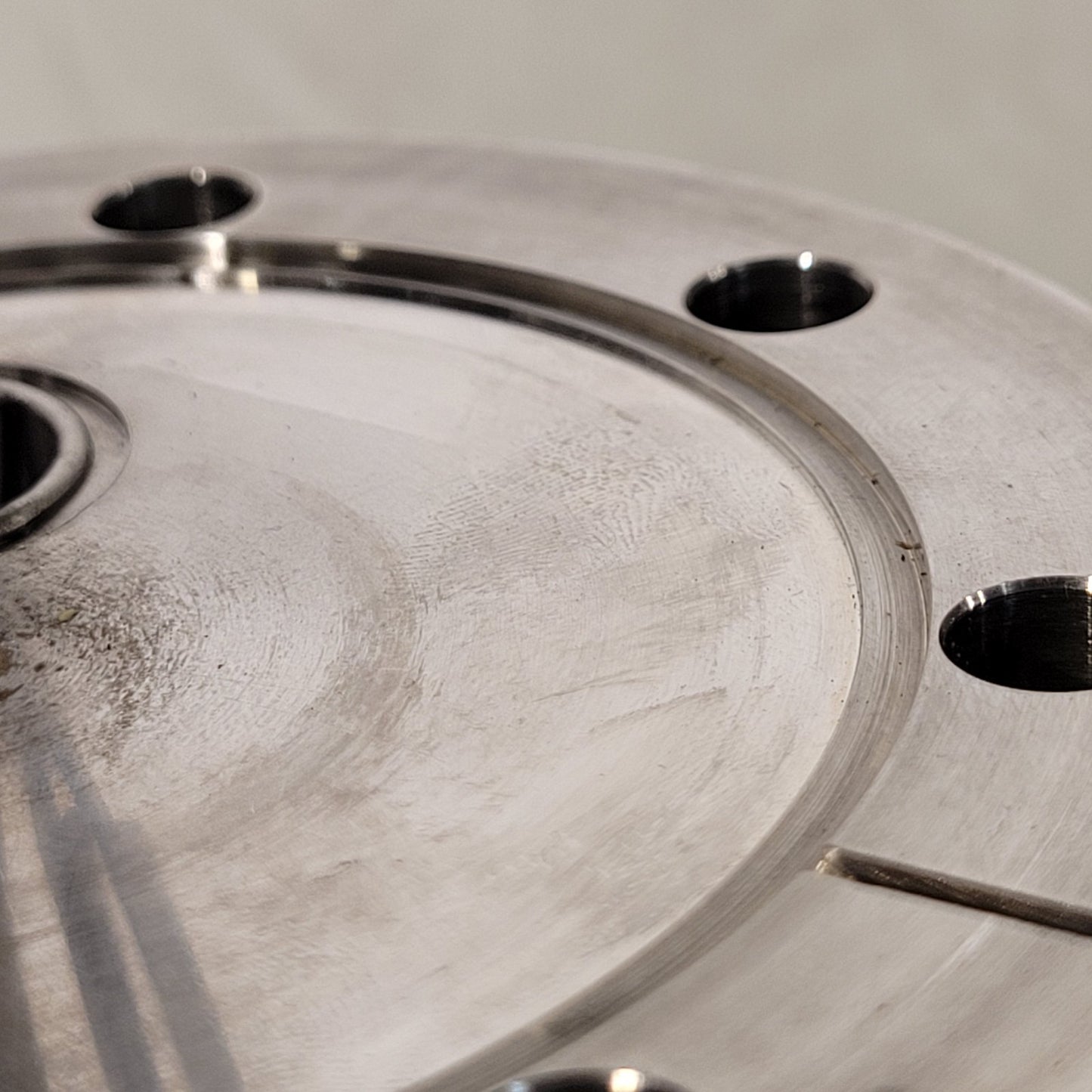 MDC 4.5" CF Feedthrough Conflat DN63CF w/ 2x 4-Wire Good Knife Edge