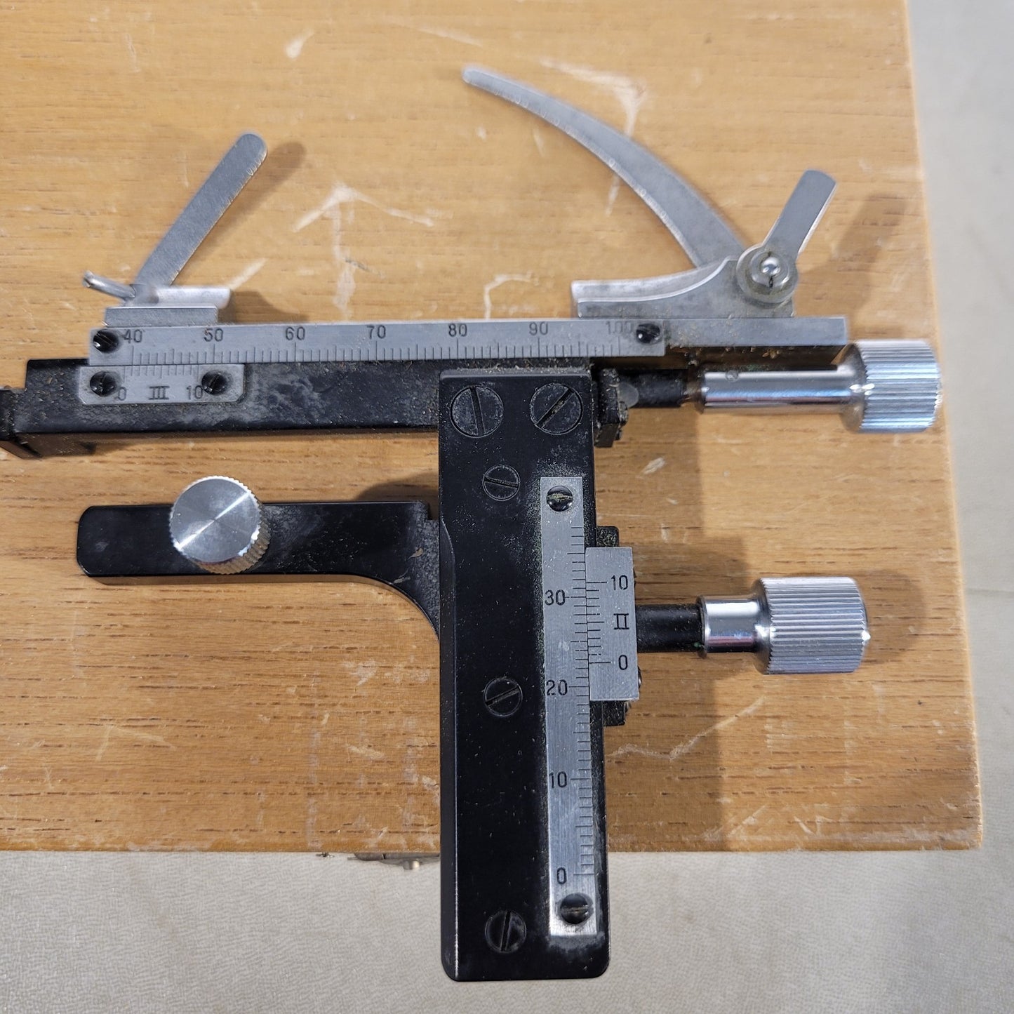 Mechanical Stage For Microscope Slides Movable Attachable XY Stage Caliper