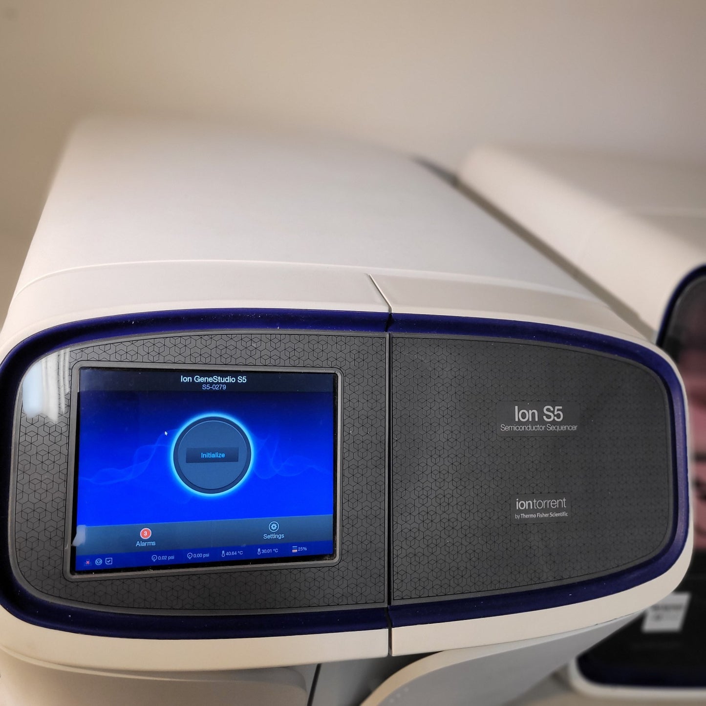 Thermo Fisher Ion Torrent GeneStudio S5 Semiconductor Sequencer + Ion Chef