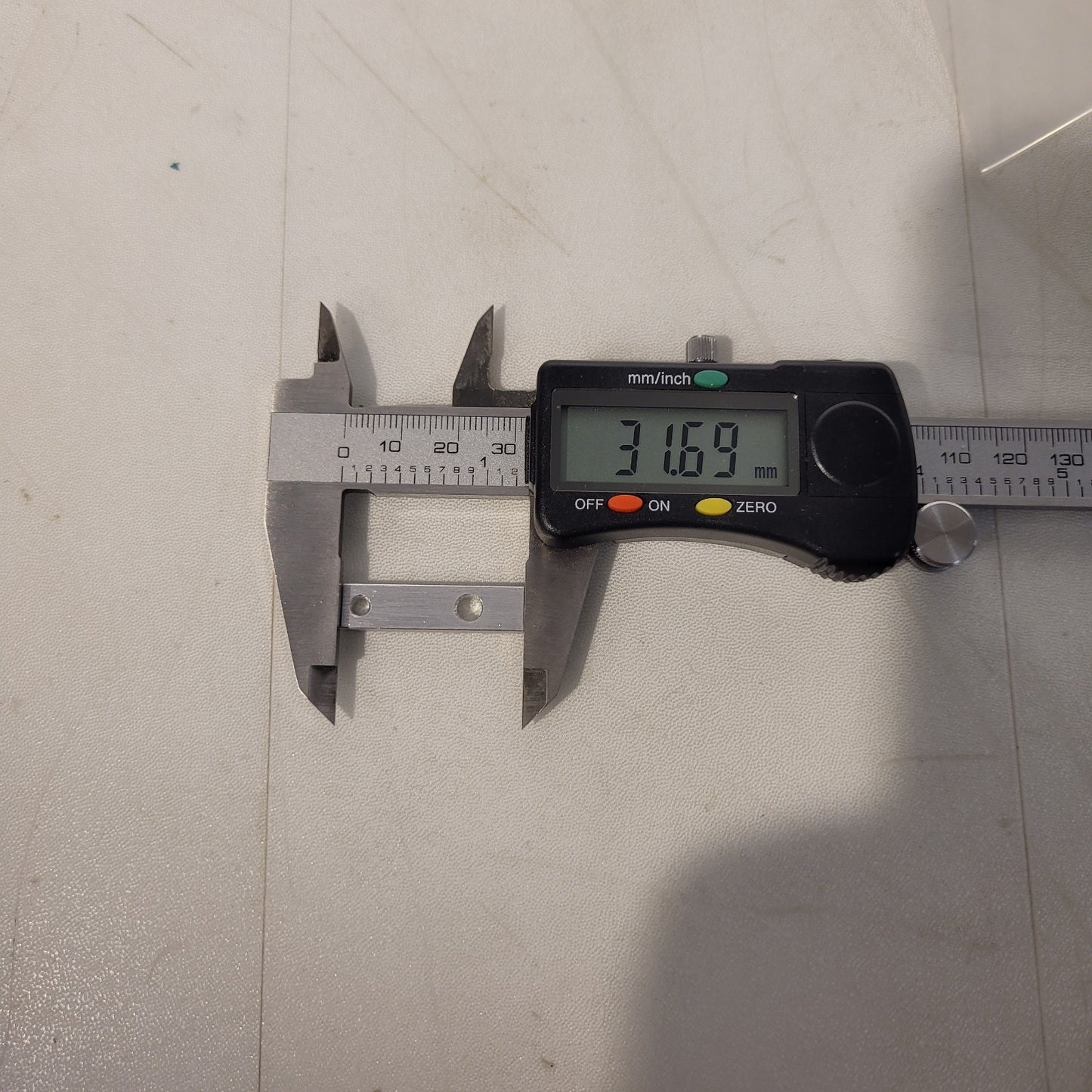 Metricon Prism Spacer Bar Block 32mm X 4mm X 8mm New Open Box