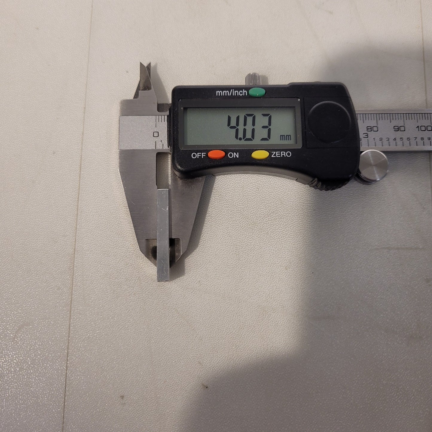 Metricon Prism Spacer Bar Block 32mm X 4mm X 8mm New Open Box