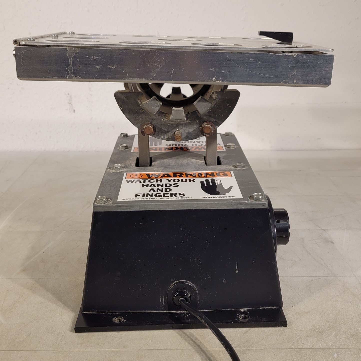 Trilogy Lab The Rock-It Laboratory Shaker Urine Cup Adjustable Timer 10 Holders