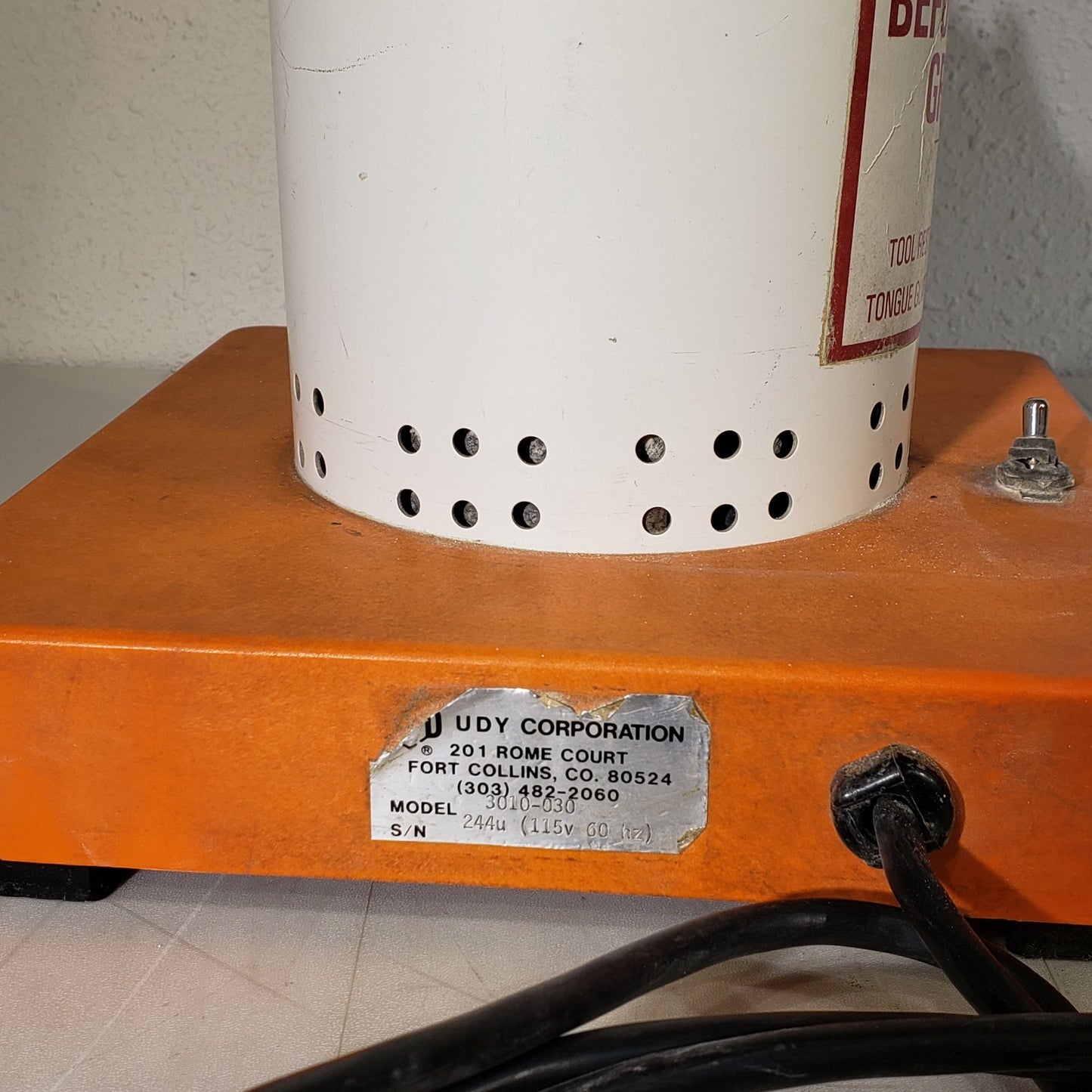 UDY 3010-030 Cyclone Sample Mill Grinder With Extra Parts - TESTED SPINS UP