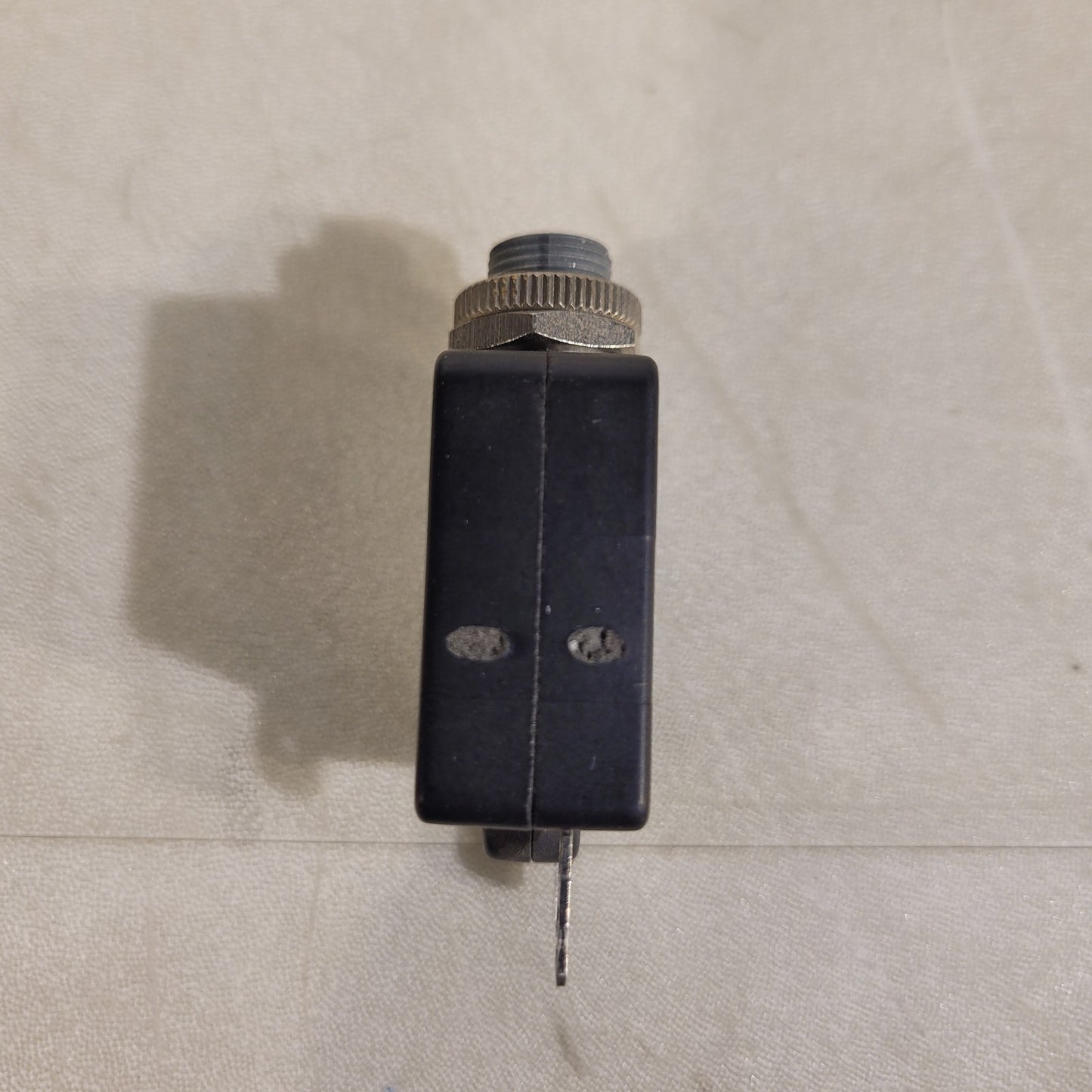 Tyco Electronics W58-XB1A4A-3 Thermal Circuit Breaker 250VAC 50VDC 3A max