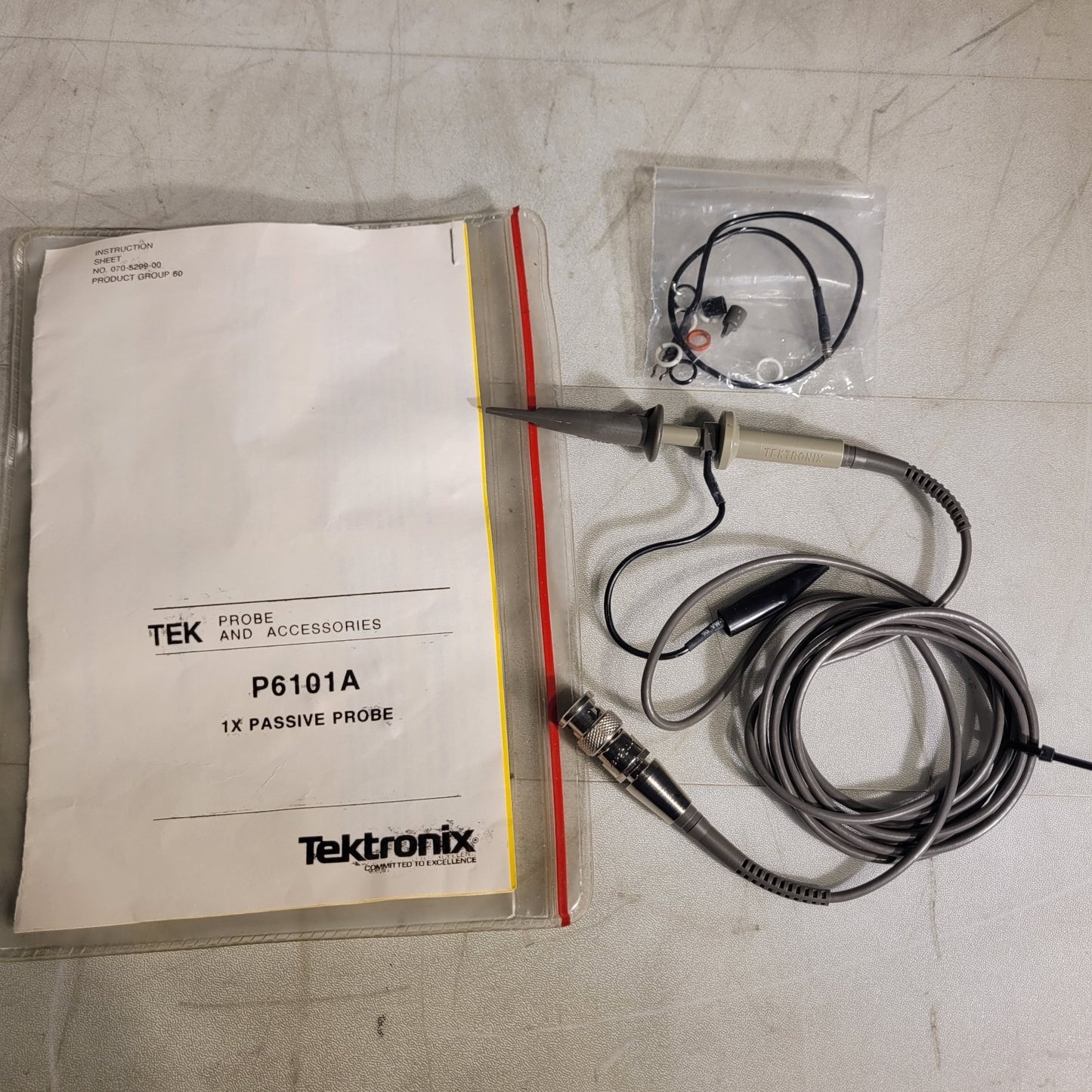 Tektronix P6101A 1X Passive Probe Oscilloscopes P6101A 1X BNC Male Manual, Leads