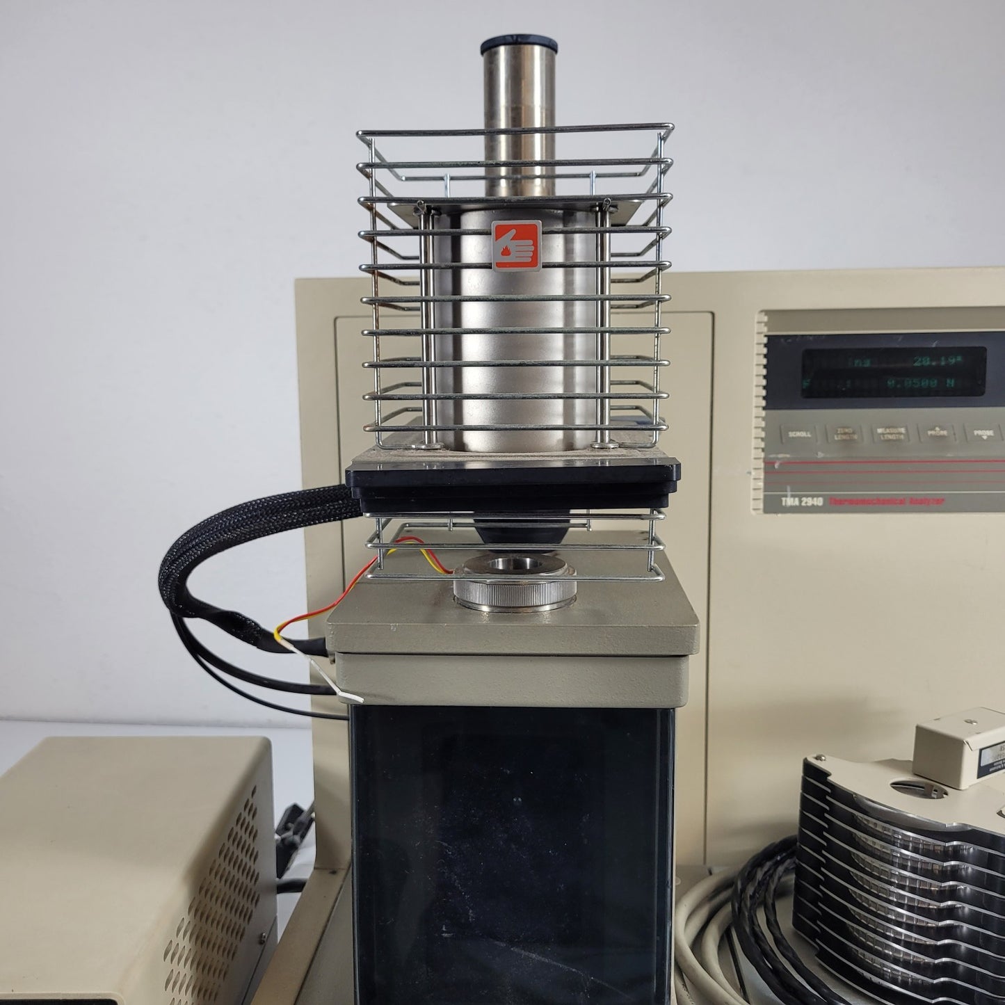 *For Parts* DuPont TA Instruments TMA 2940 Analyzer w/ Isolation Transformer