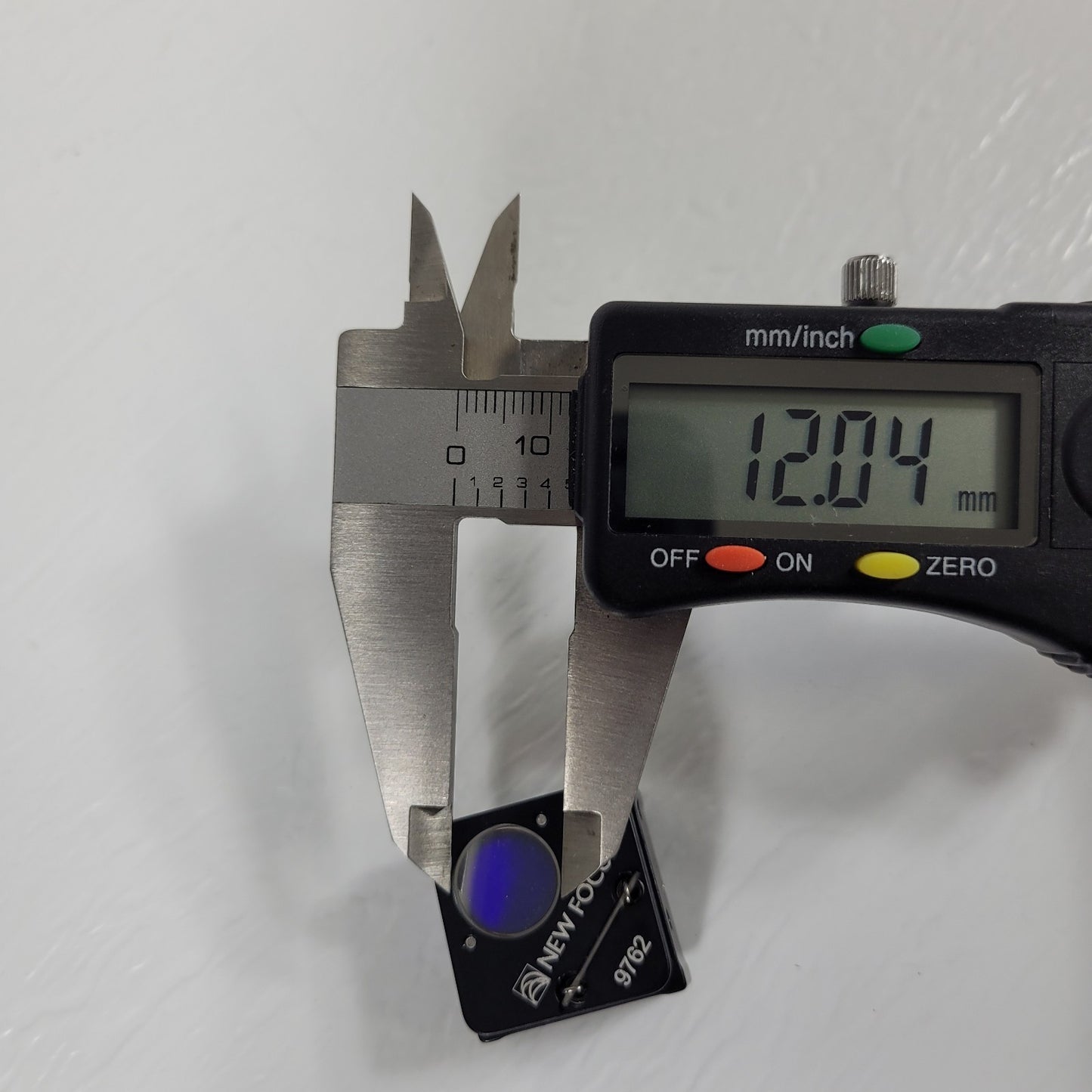 New Focus 9762 Kinetic 1/2" Mirror Mount w/ Dichroic Blue Filter Optical