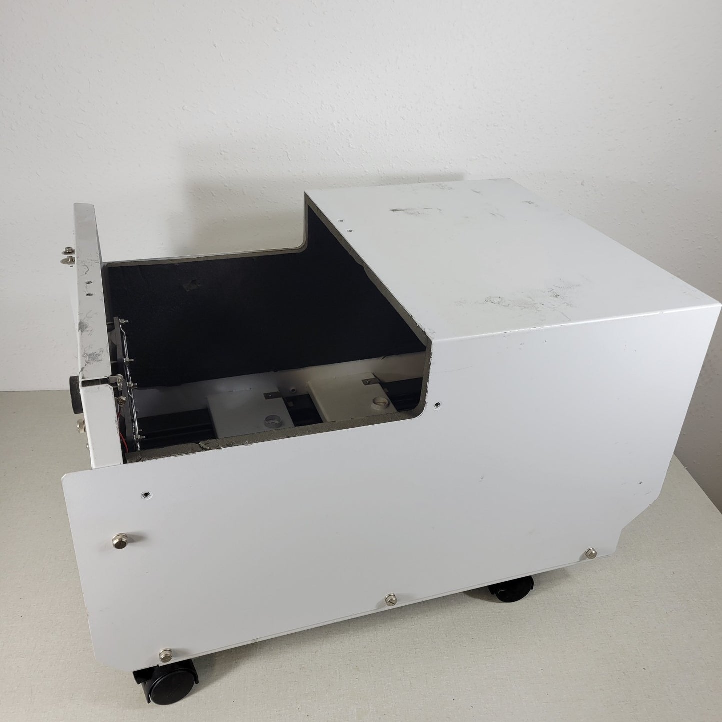 Agilent G6011A Quiet Cover MS Rough Pump Unit for High Vacuum Roughing Wheels
