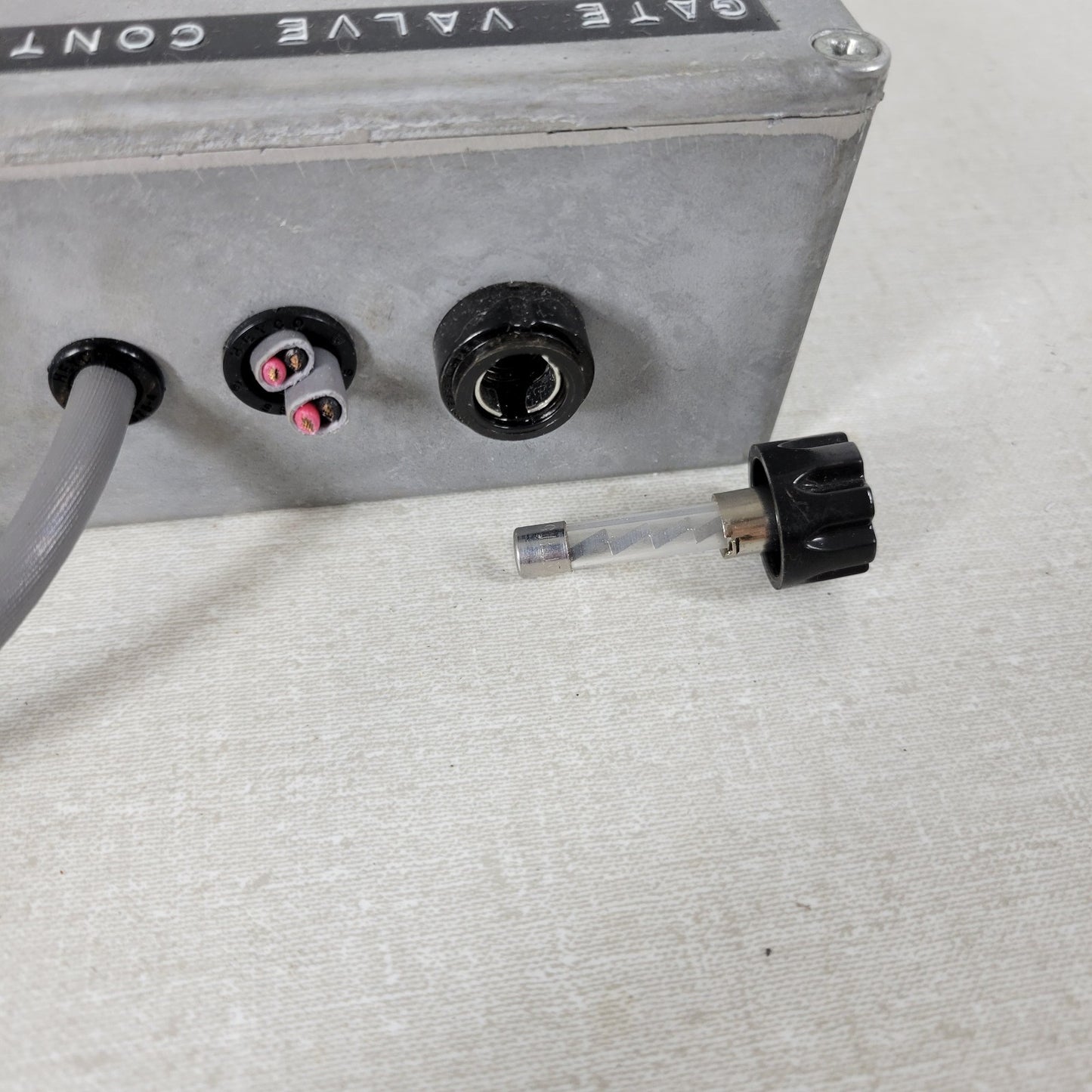 Vacuum Gate Valve Control Box Two-Circuit Indicator Fuse Protected US 120V Plug
