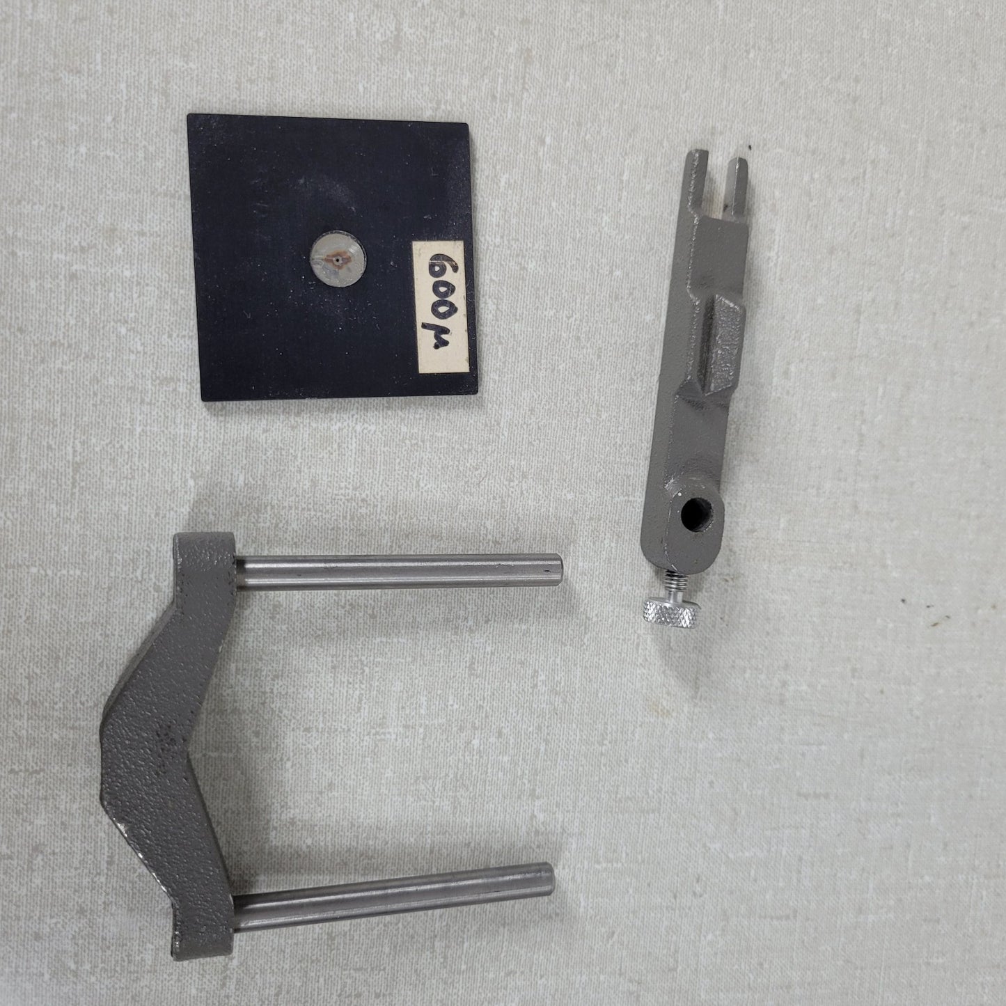 Unbranded Optical Element Holder w/ 600 micrometer Foil Aperture