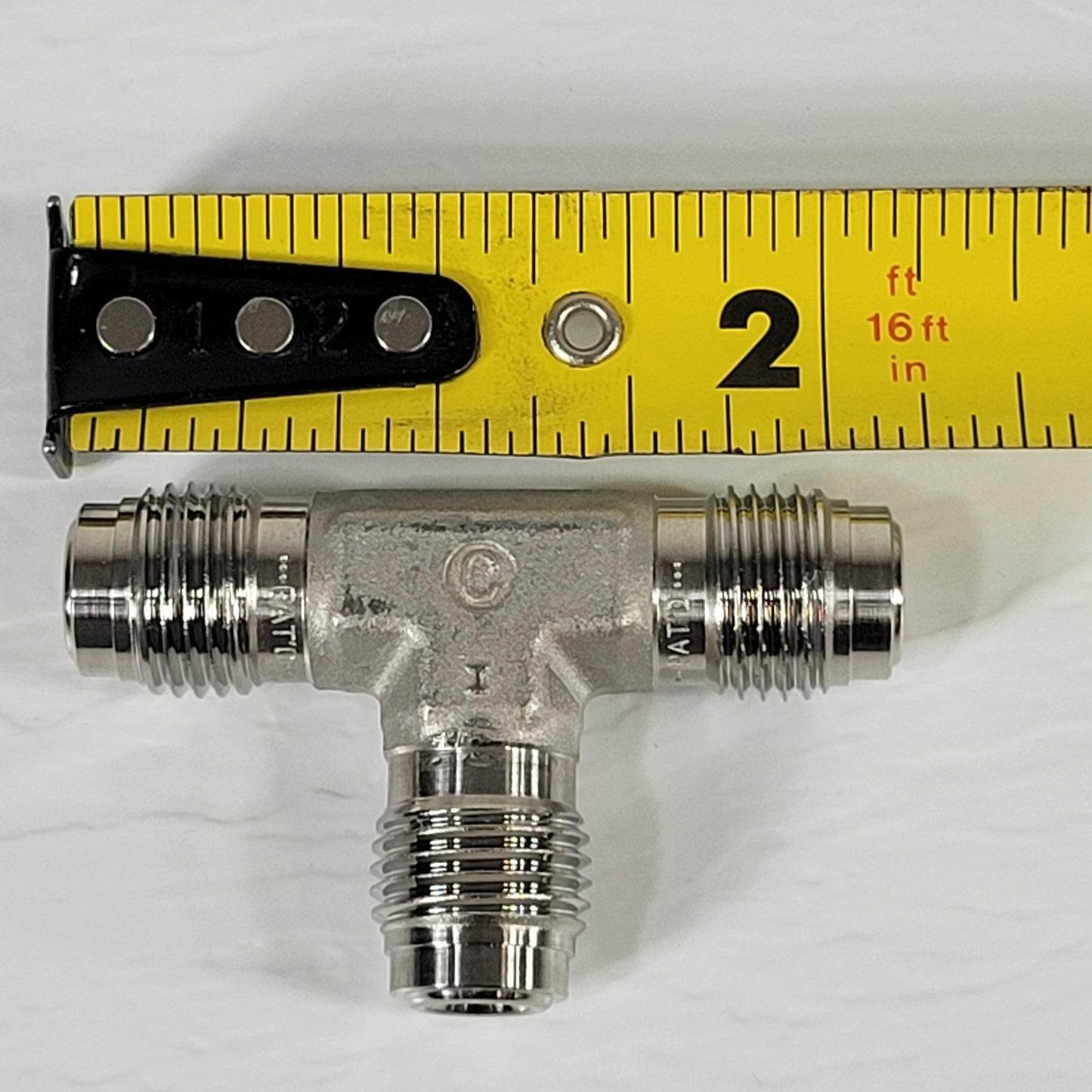 Cajon 316-R-44 VCR High Vacuum Face Seal Union Tee Stainless Steel High Purity