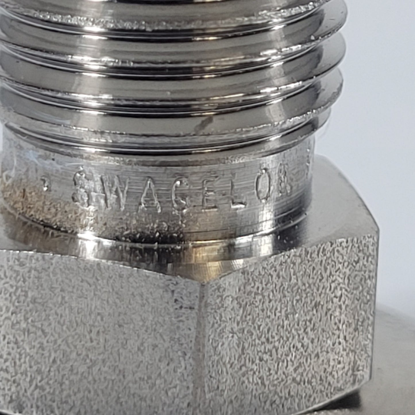 Swagelok 316 LBV High Vacuum Adapter 1/4" VCR Face Seal to ISO KF16 NW16 Flange