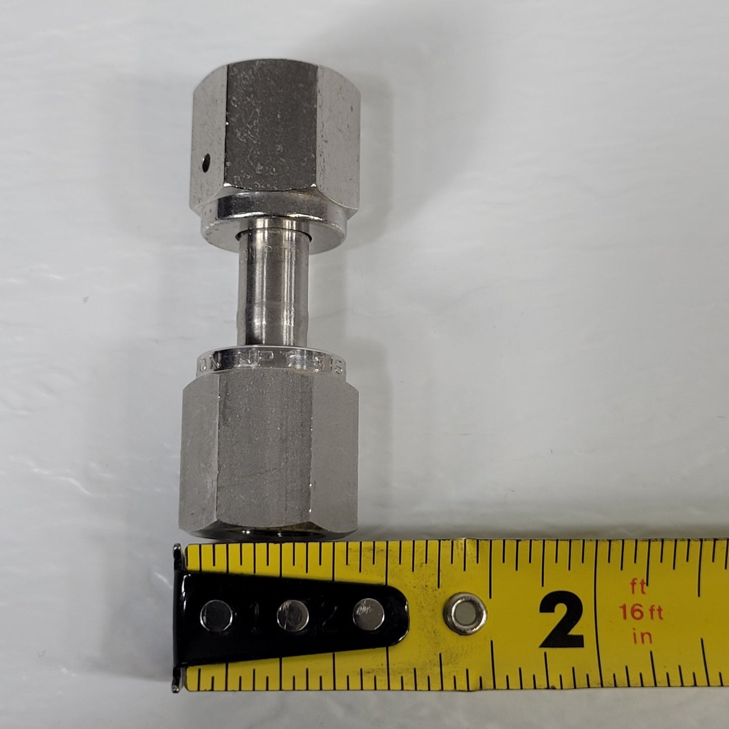 Cajon 1/4" NPT Tube Adapter to 1/4" VCR Fitting Vacuum Stainless Steel 316