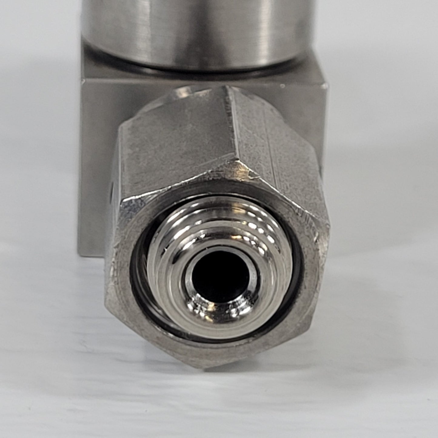 Nupro SS-4BRW V13 Bellows Valve  Stainless Steel VCR 316 1/4" Seal Fittings