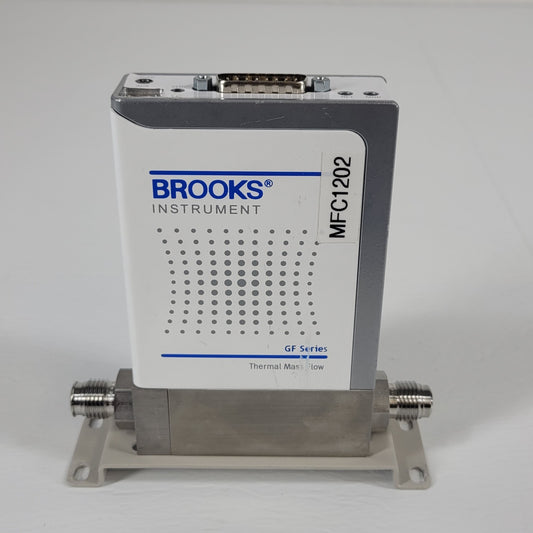 Brooks GF040 0015005Ll Mass Flow Controller MFC 15-O2 Oxygen Gas 5000 SCCM