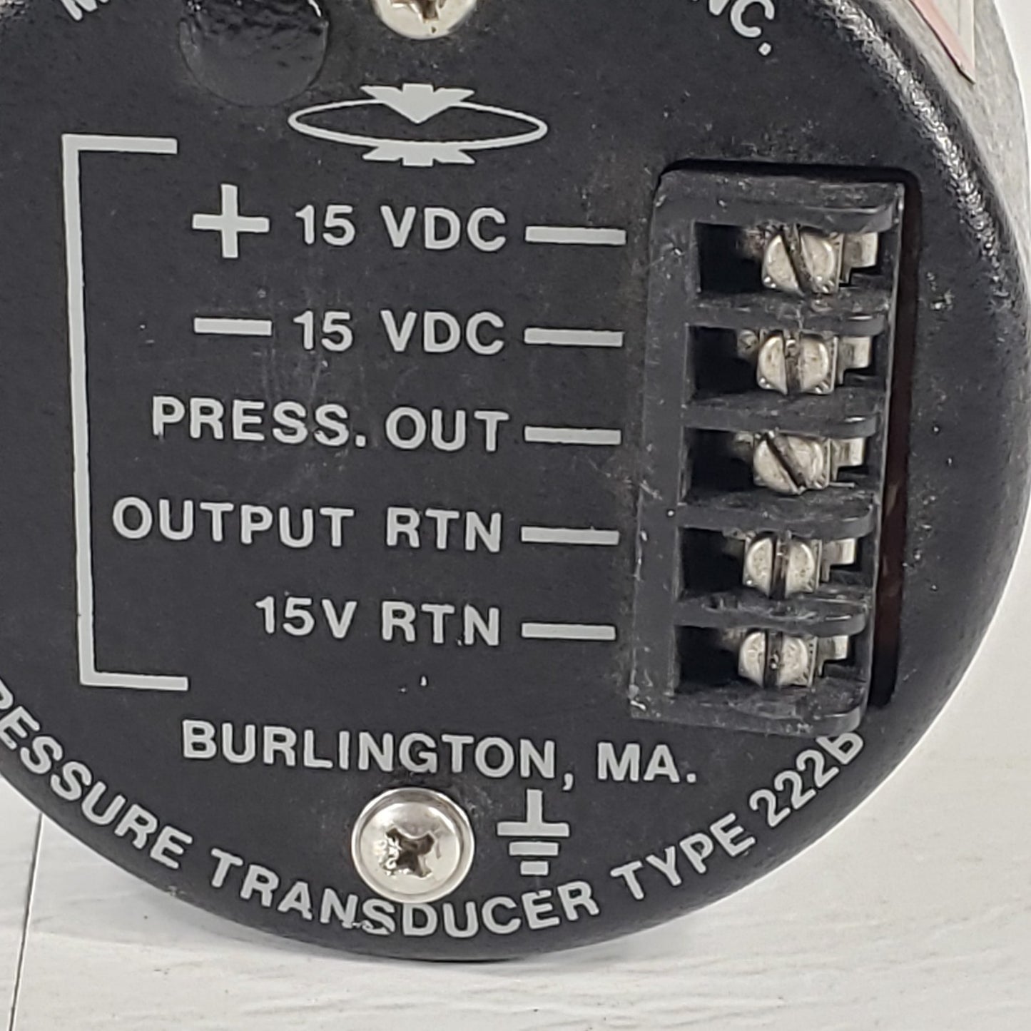 MKS Baratron 222BA-01000AB Pressure Transducer Range 1000 Torr High Vacuum