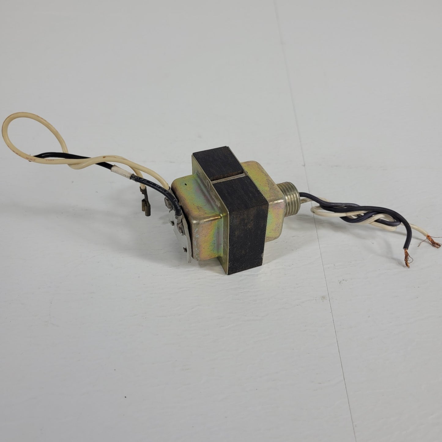 Johnson Controls Y61AF-2 Thermostat Voltage Transformer 120V To 25V 20VA 2-Wire