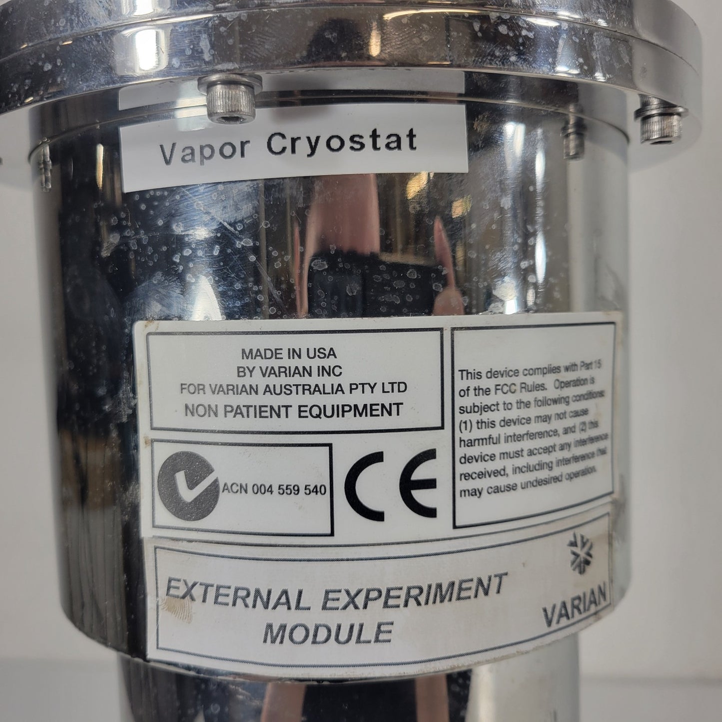 Janis Research SuperTran-VP STVP-100 Continuous Flow Optical Cryostat