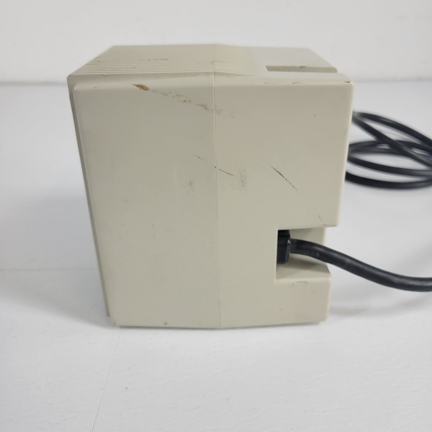 Tripp Lite LS604 Voltage Regulator and Conditioner 120v 600w 53U2 Power Supply